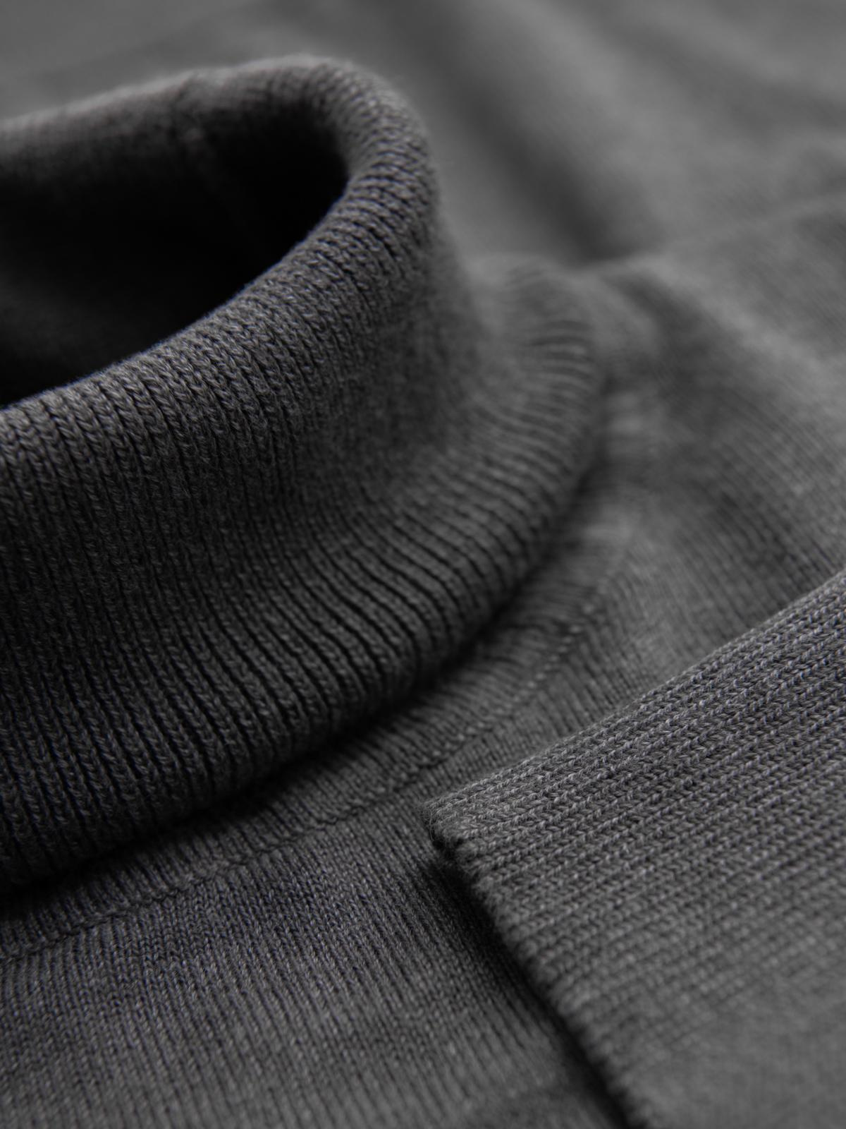 Ombre One color men&#039;s knitted turtleneck with viscose - grey melange