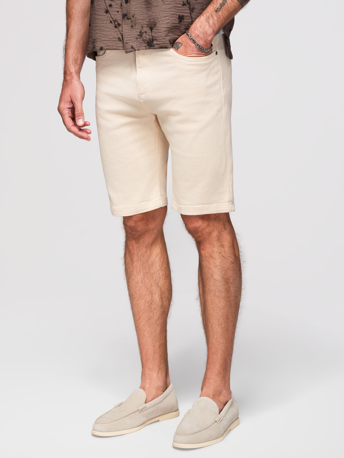 Ombre Men's denim classic shorts with rolled up leg - cream