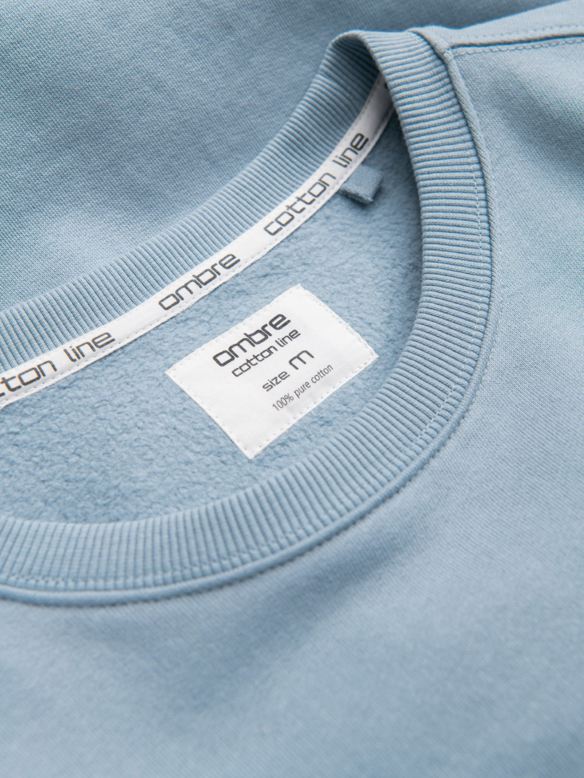 Ombre BASIC men&#039;s sweatshirt with round neckline - blue