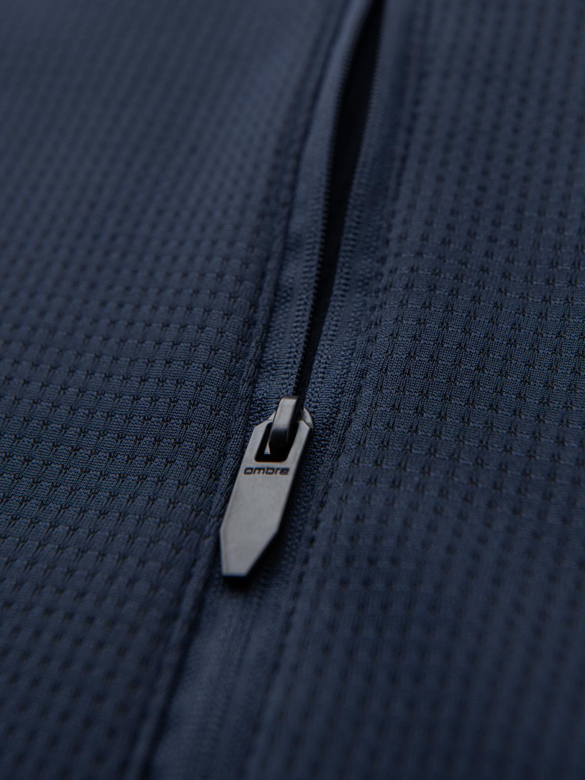 Ombre Men's lightweight jacket of combined materials with hood and decorative quilting - navy blue