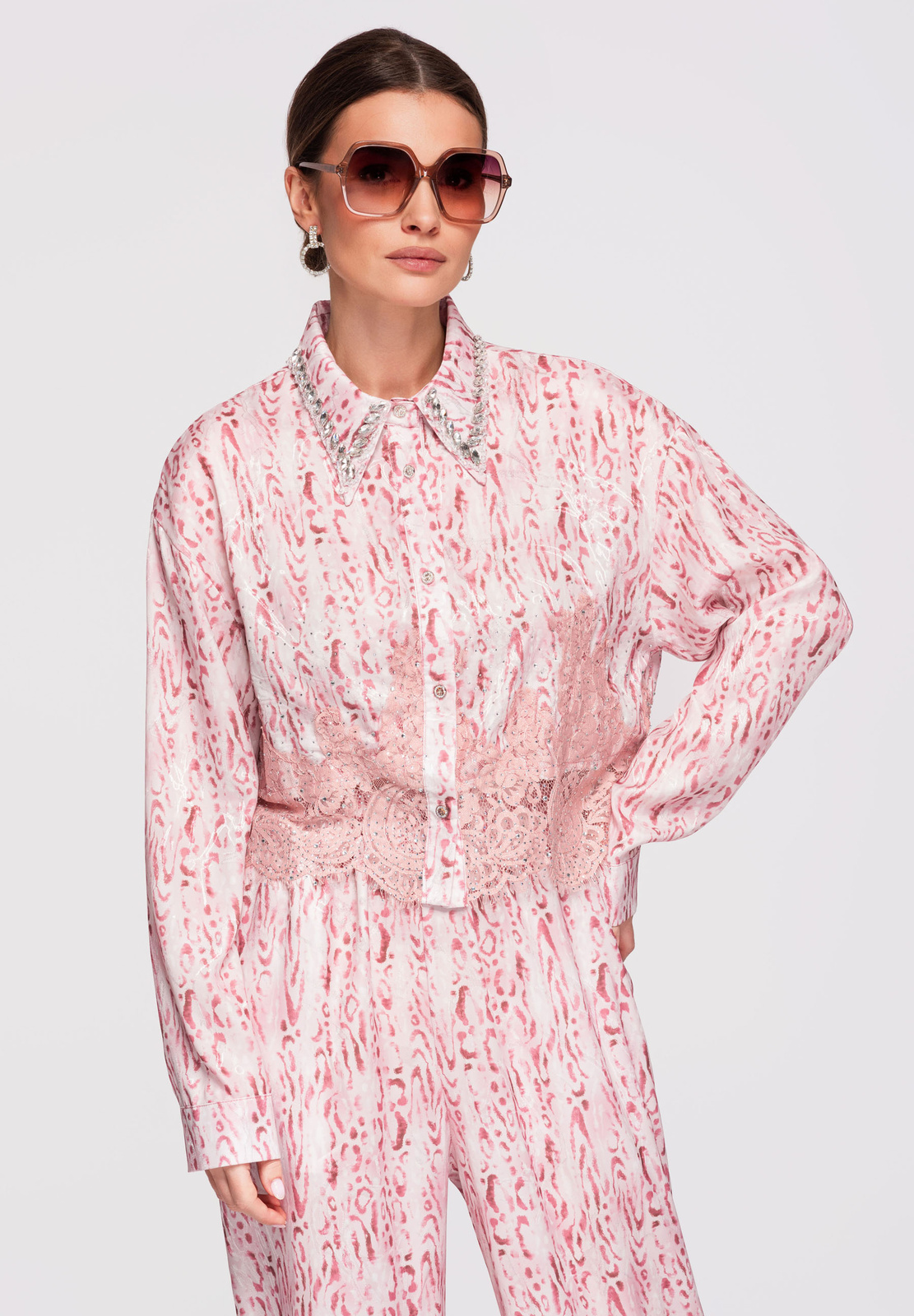 Edoti pentru femei cămașă – ușoară pentru femei active