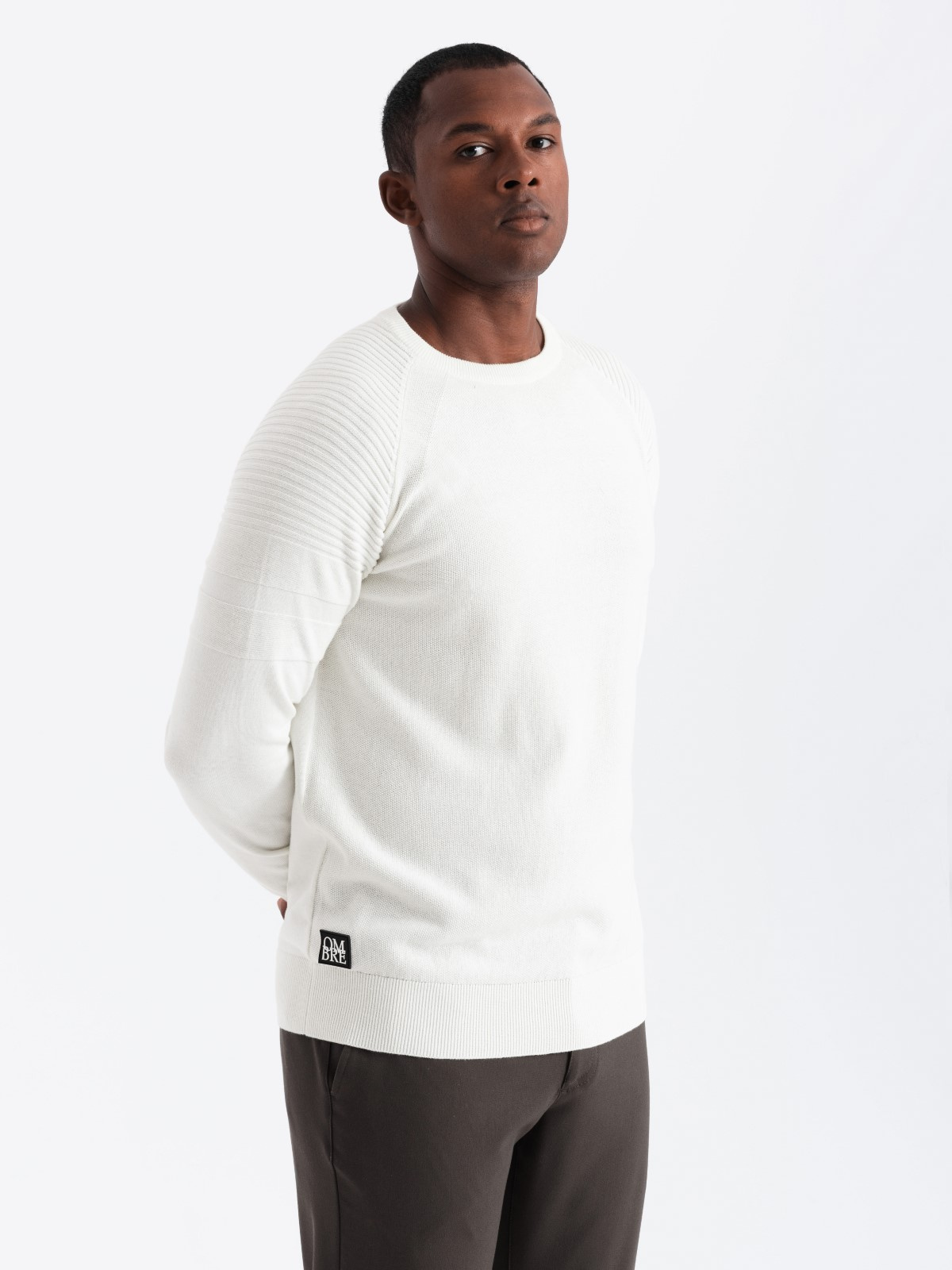 Ombre Men's raglan sweater with ribbed sleeves - white