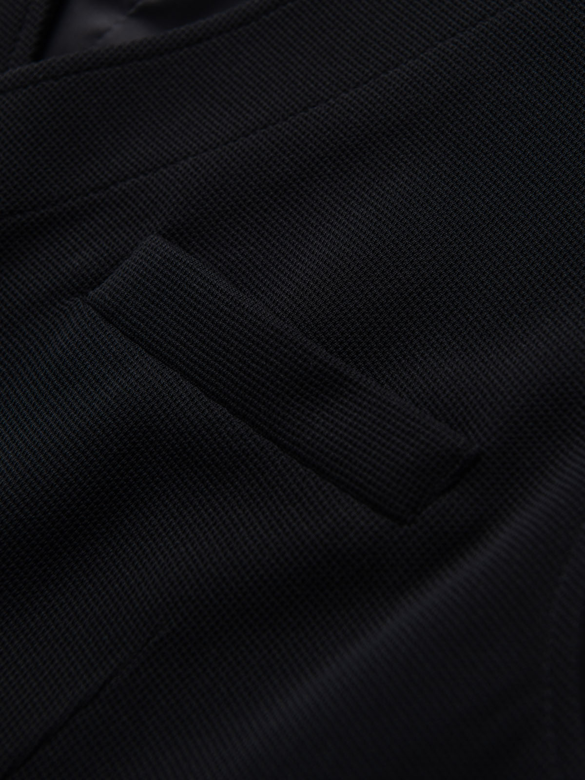 Ombre Fitted structured men&#039;s vest with patch pockets - black