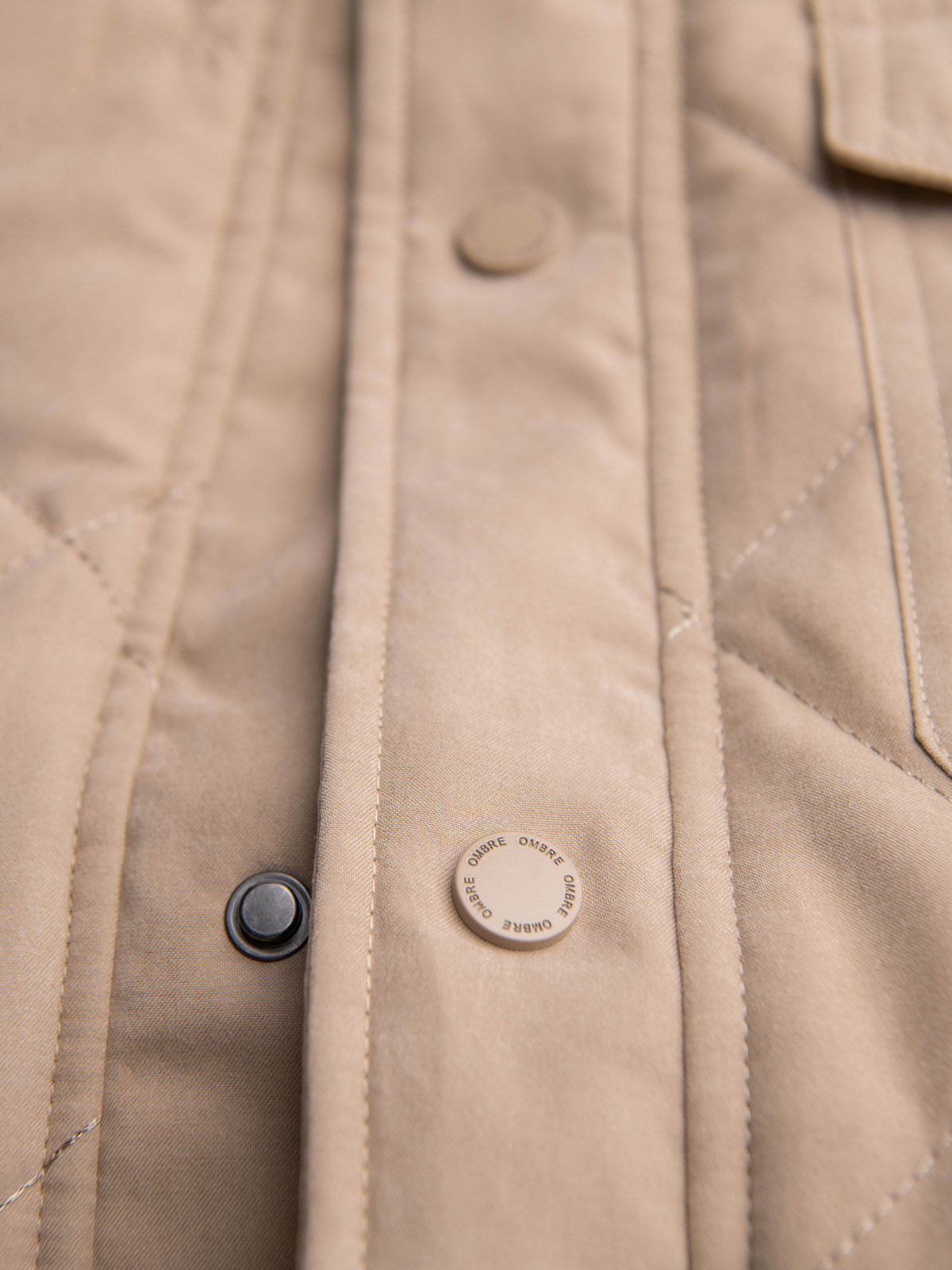 Ombre Men's peach effect quilted vest - beige