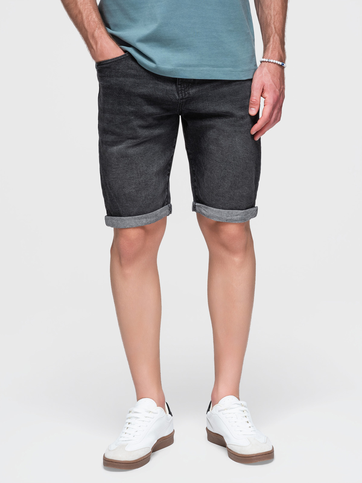 Ombre Men's denim shorts with rolled up leg - black