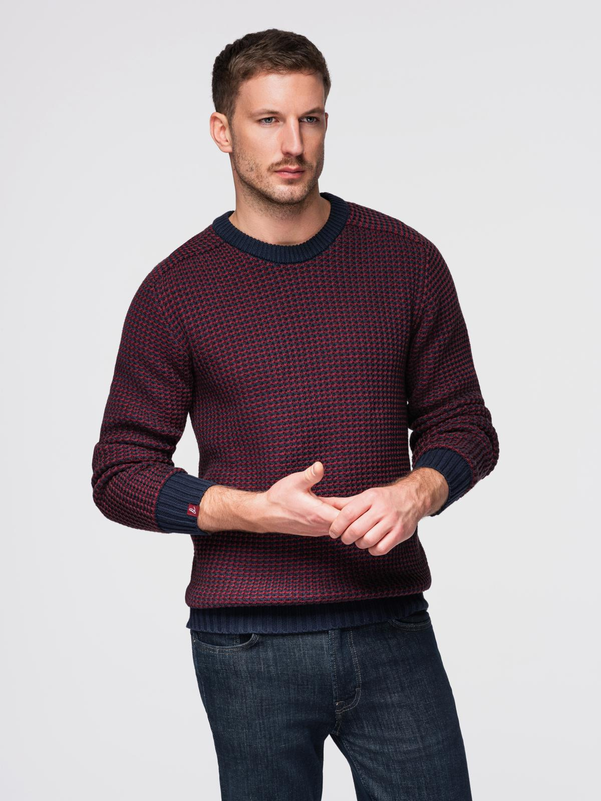 Ombre Men&#039;s contrast weave sweater with round neckline - maroon