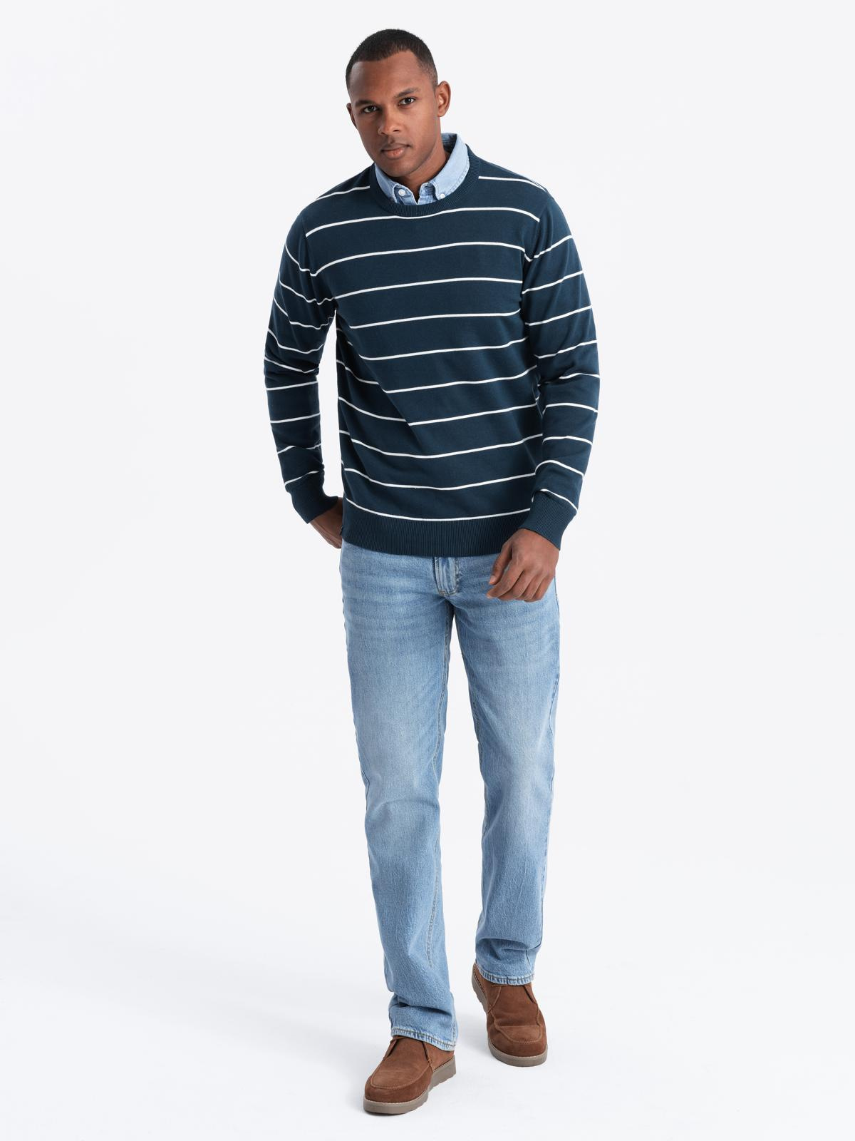Ombre Casual men's sweater with horizontal stripes - navy blue