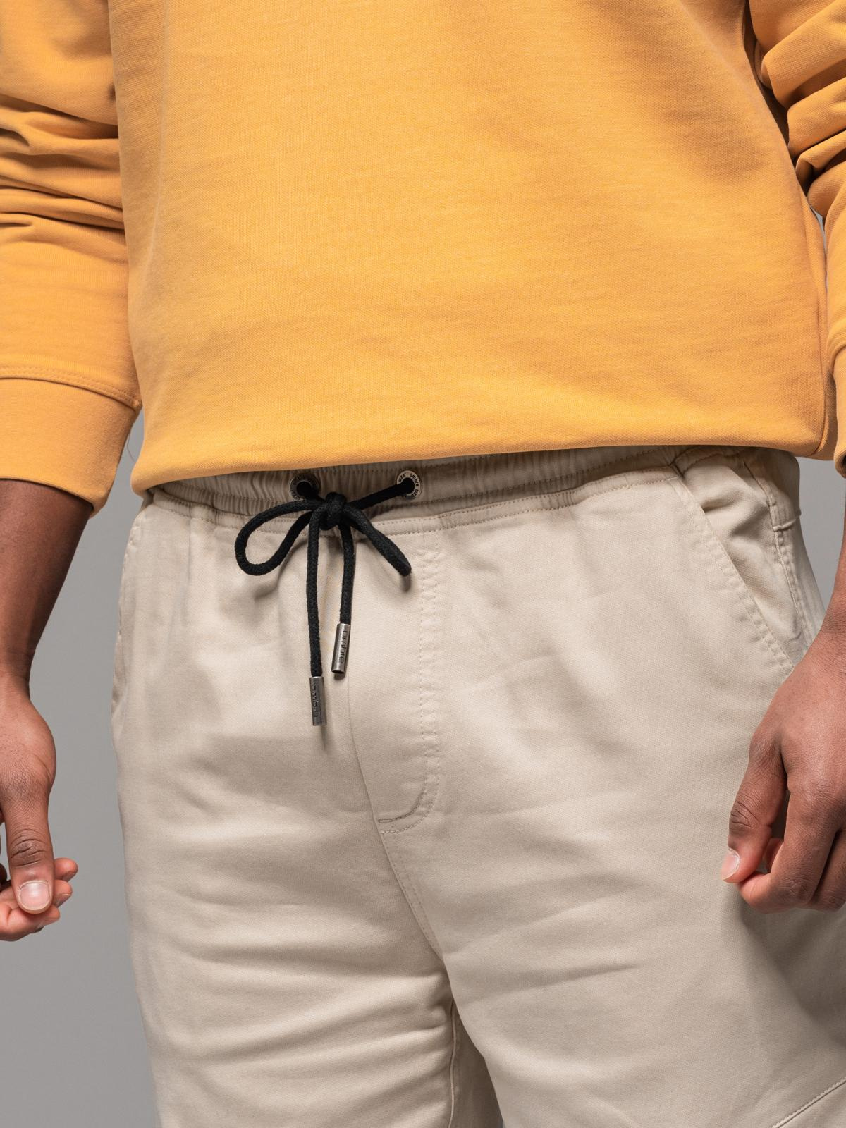 Ombre Men&#039;s knitted joggers with cargo pockets - cream