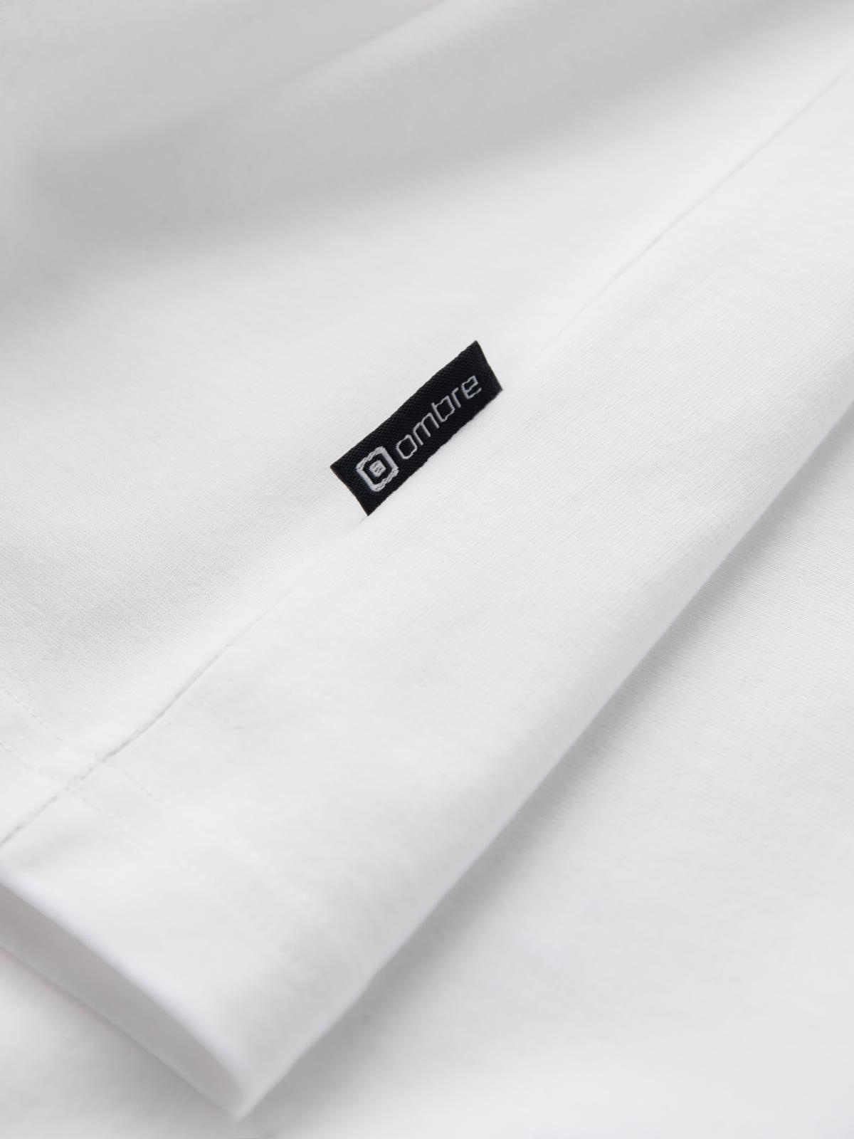 Ombre Men&#039;s SLIM FIT T-shirt with round neckline and logo - white