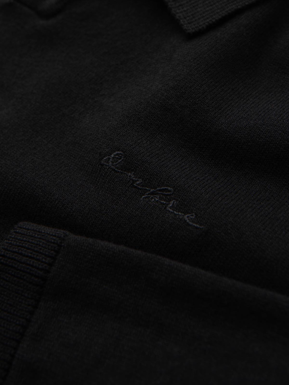 Ombre Men&#039;s polo sweater with embroidery on chest - black