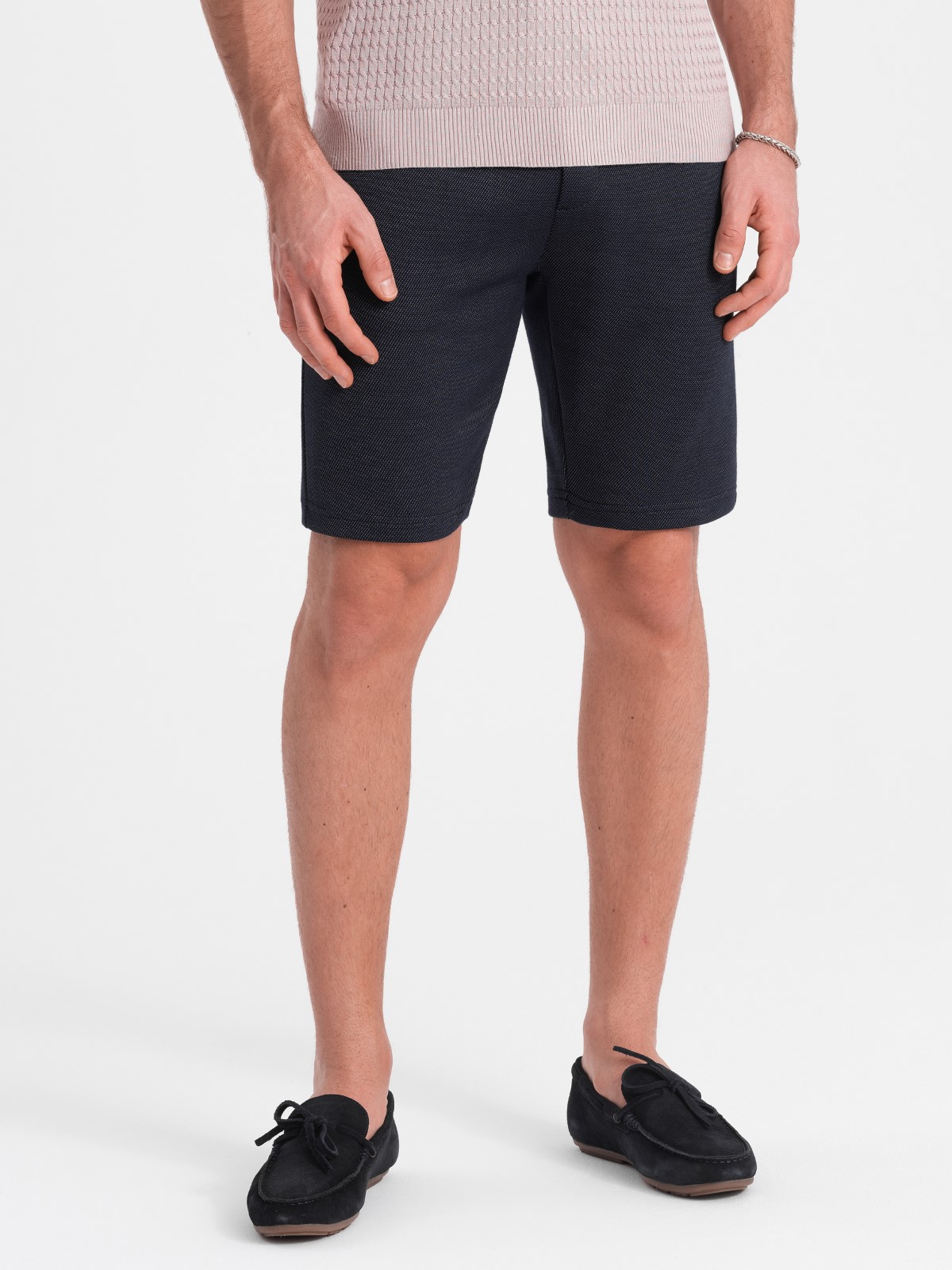 Levně Ombre Men's structured knit shorts with chino pockets - navy blue