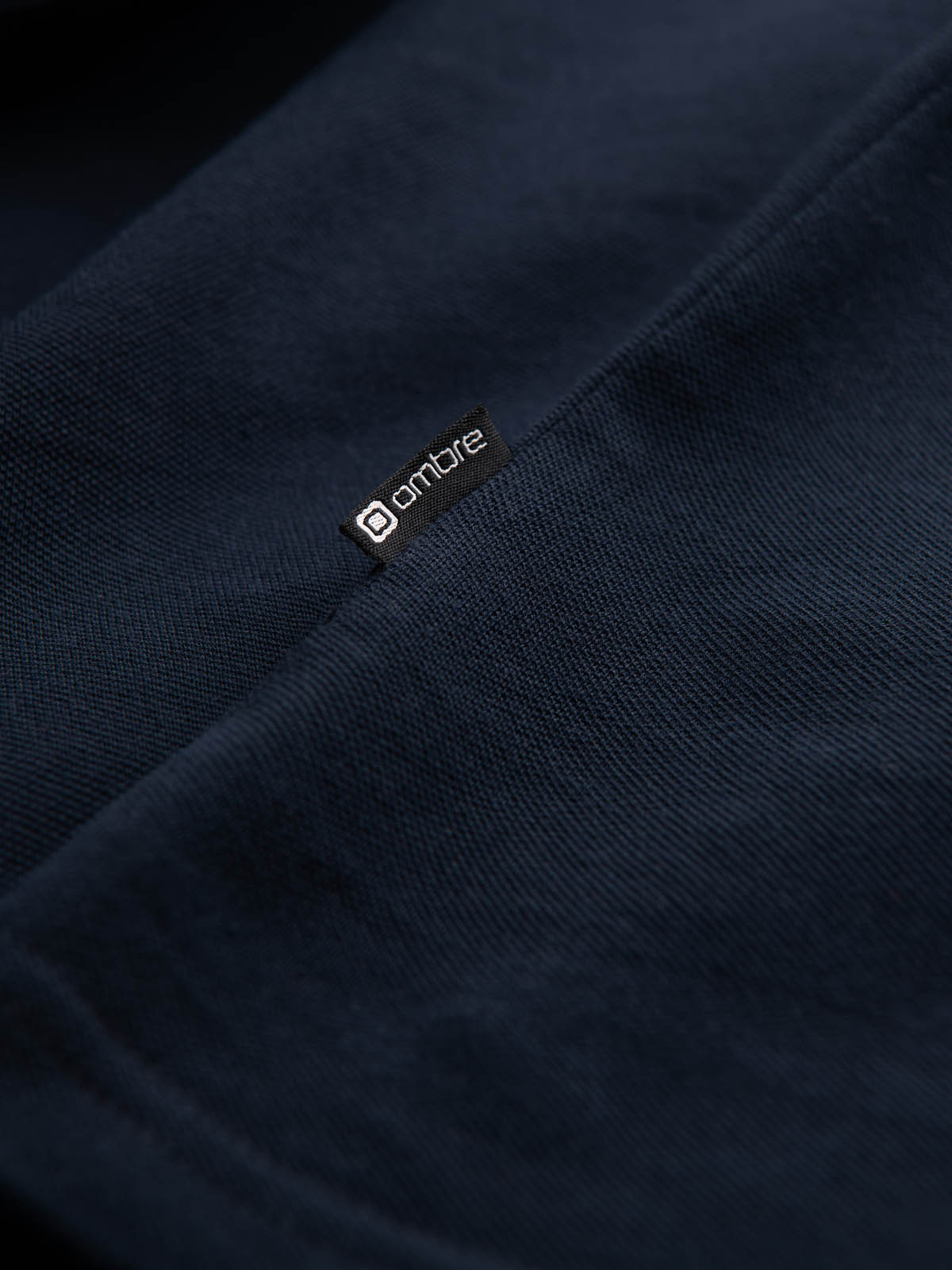 Ombre Fitted men's polo shirt with two-tone stripes - navy blue
