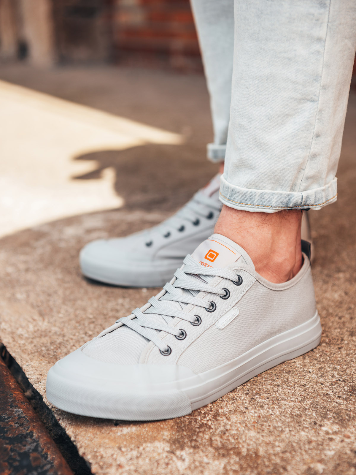 Ombre Men's short sneakers monocolor - gray