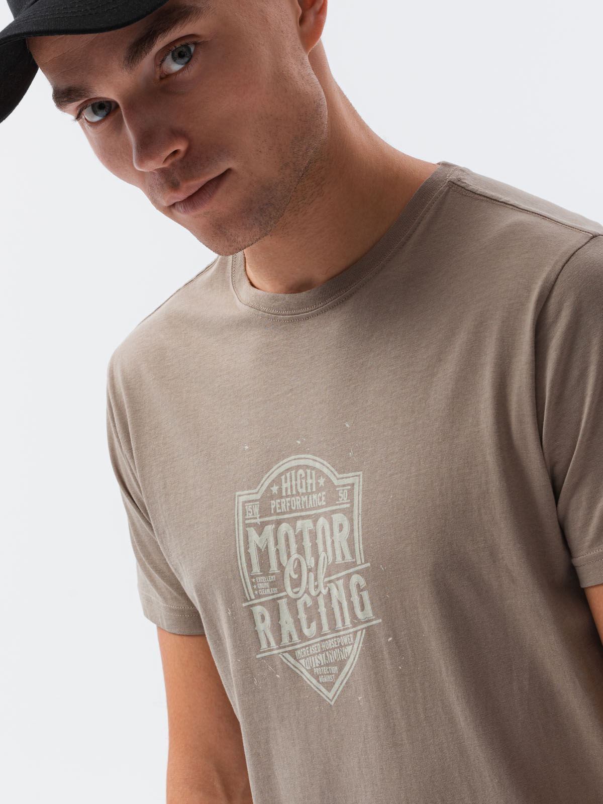 Tricou barbati, Ombre