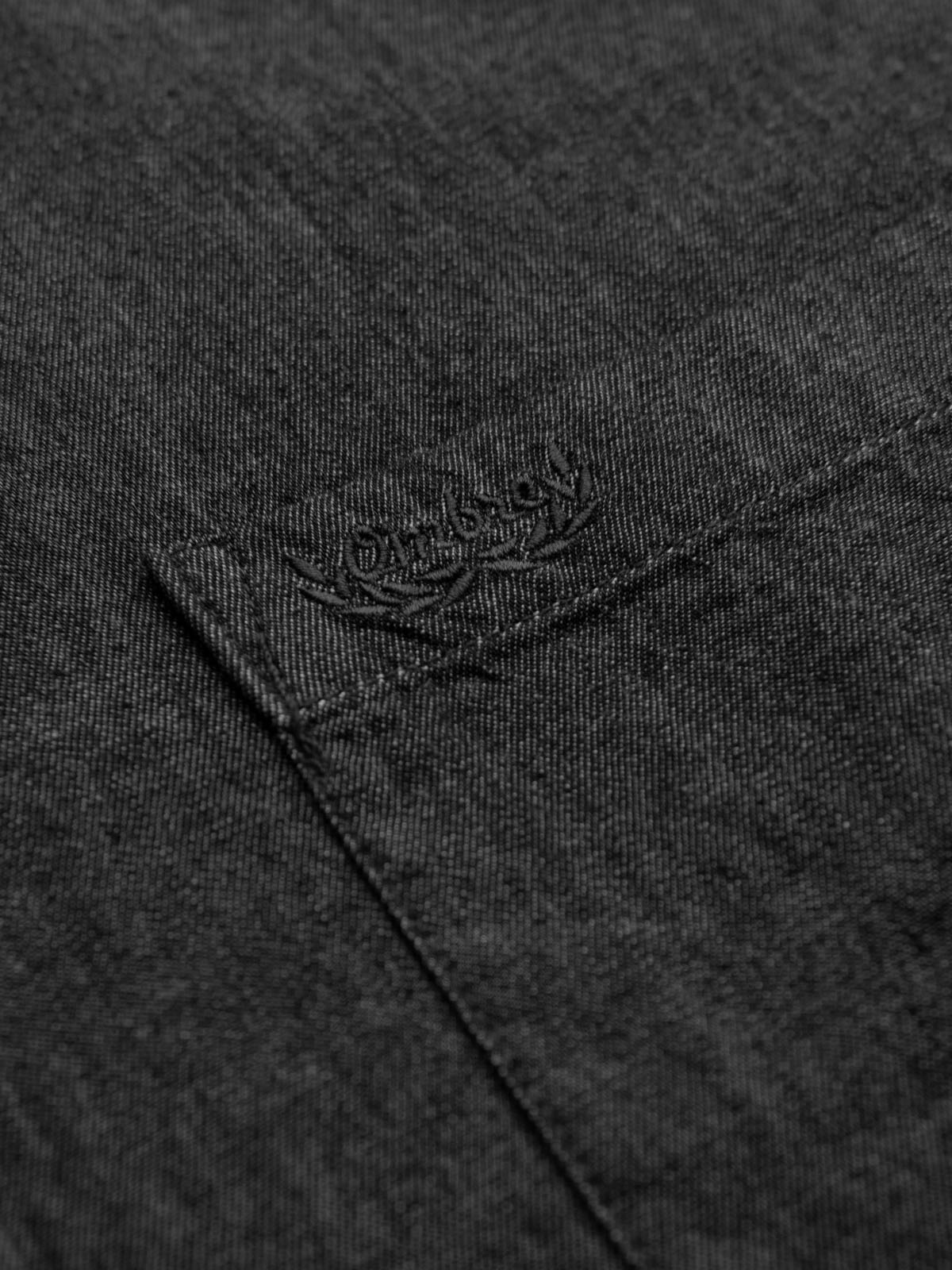 Ombre Men&#039;s denim shirt with embroidered pocket - black