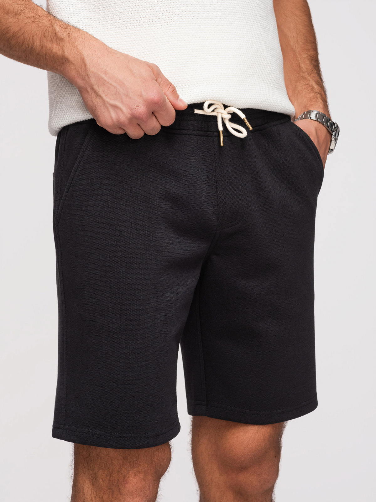 Ombre pánske REGULAR FIT štruktúrované šortky - čierne