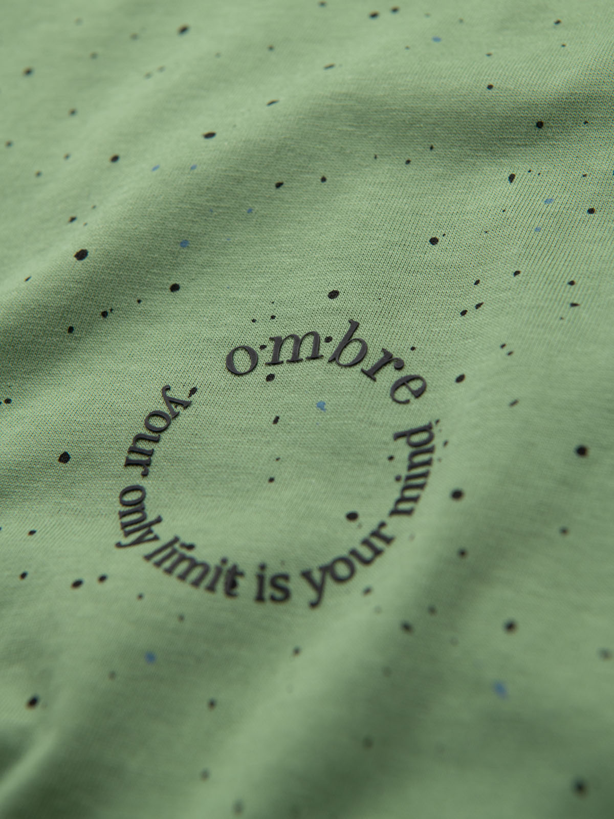 Ombre Men&#039;s printed cotton t-shirt with round neckline - green