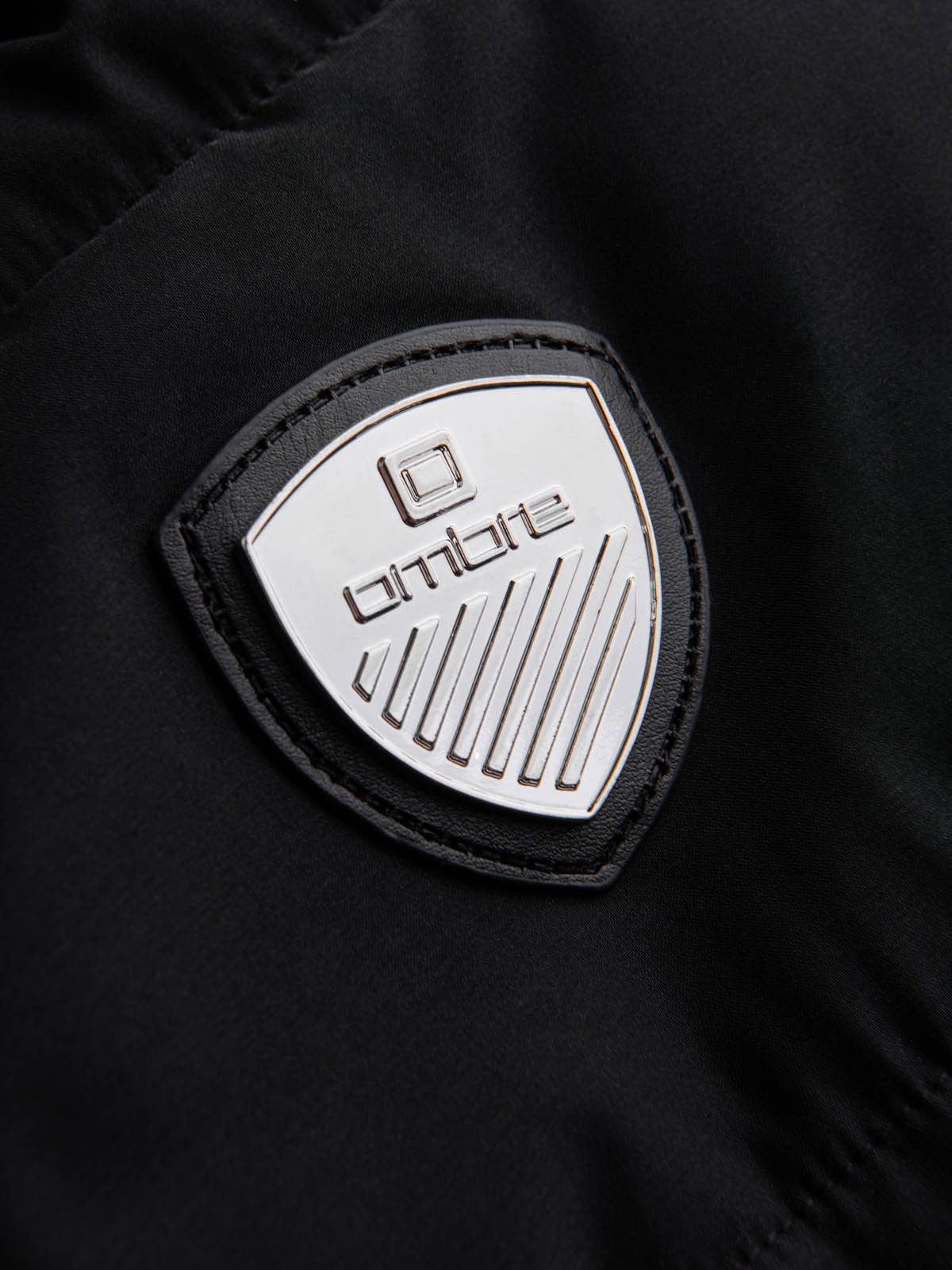 Ombre Men&#039;s quilted bomber jacket with metal zippers - black