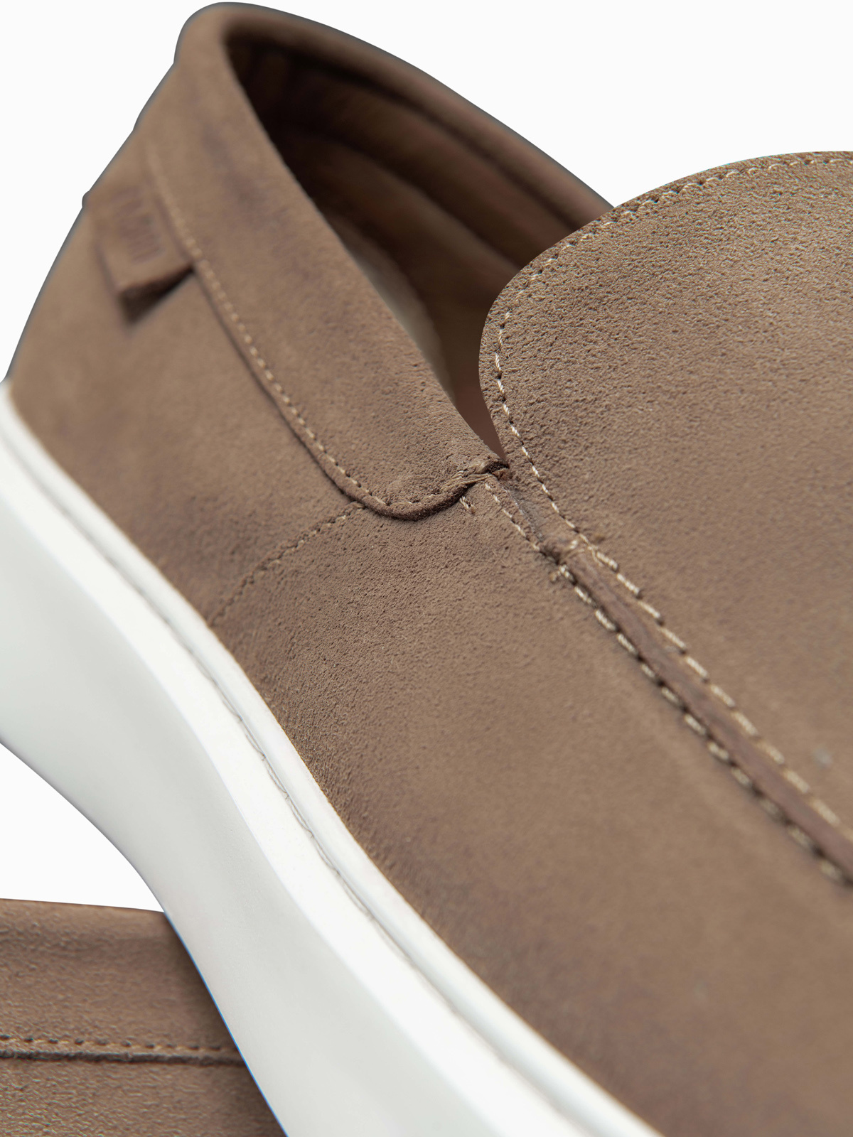 Pánske semišové slip-on poltopánky Ombre