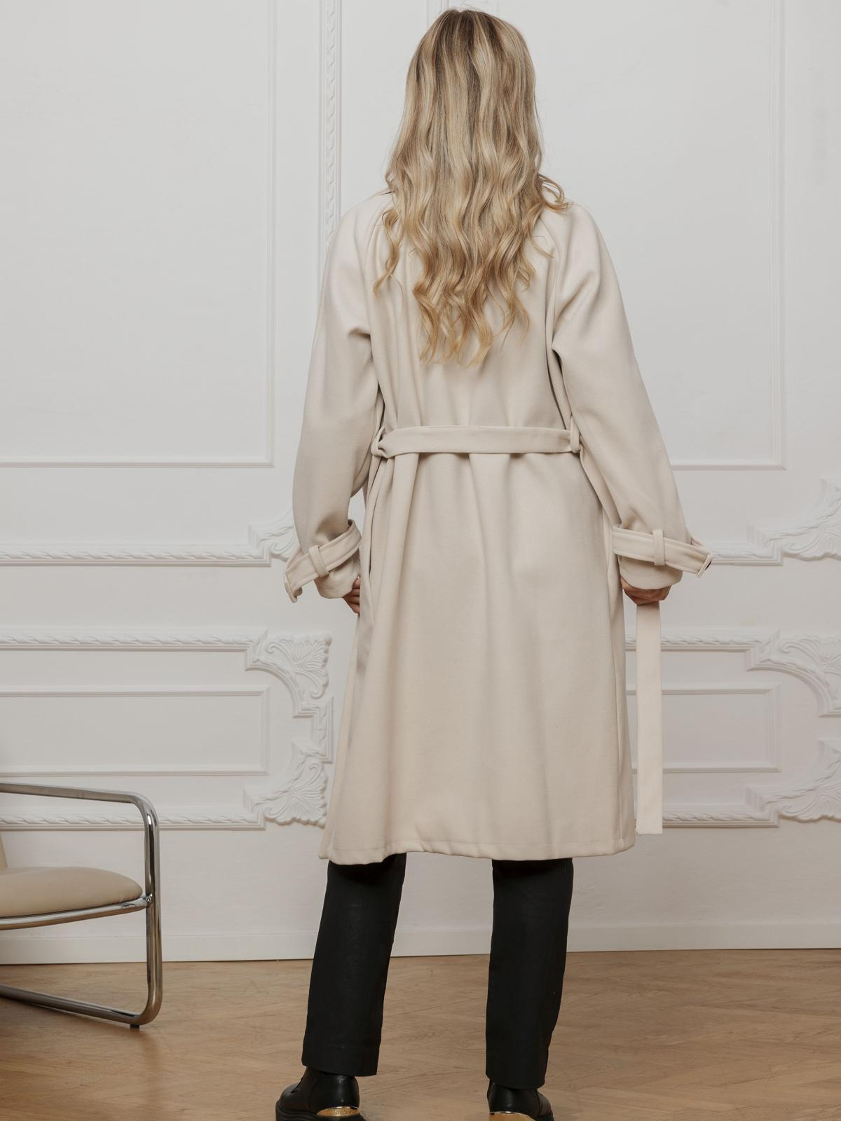 Edoti Fashionable women's coat CL