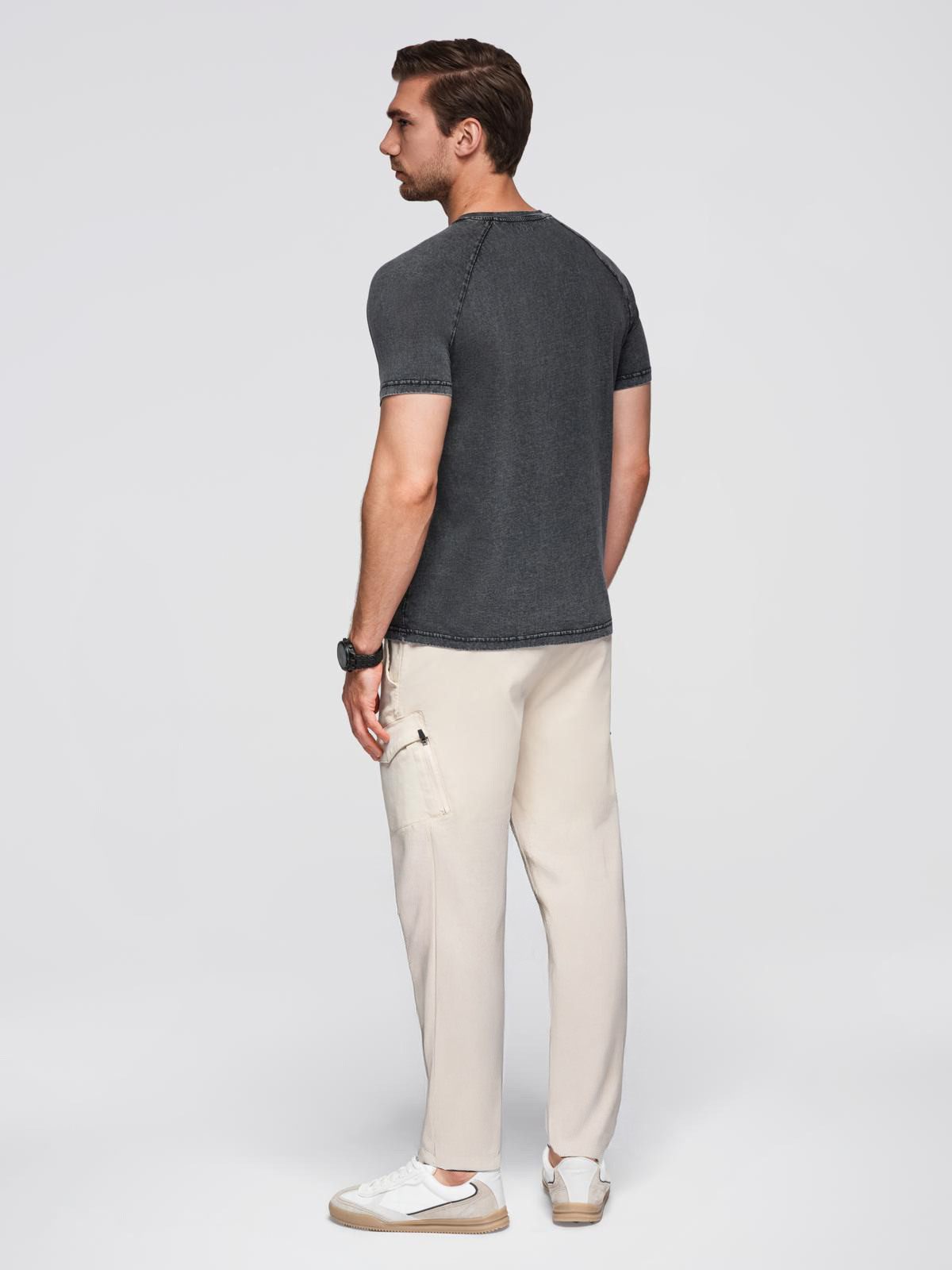 Ombre Men's T-shirt with wash effect and buttons at neckline - black