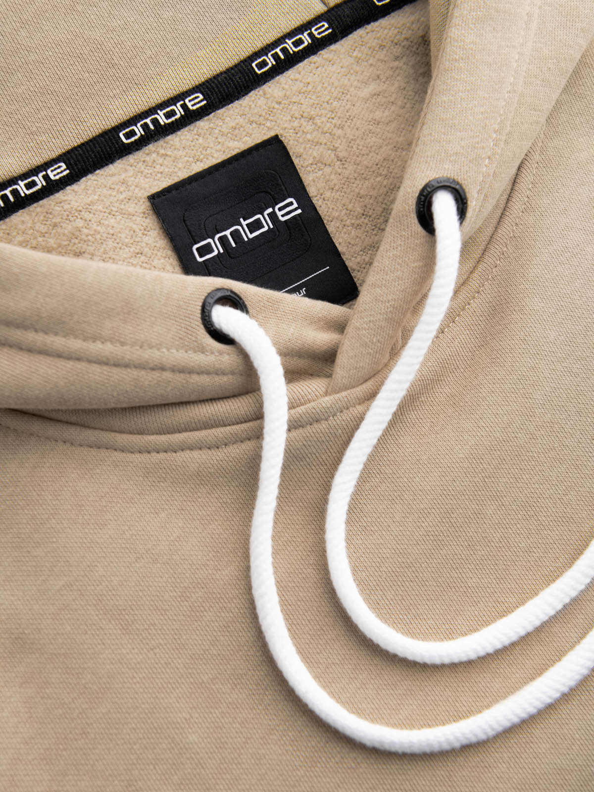 Ombre Men&#039;s kangaroo sweatshirt with hood and college style patch - sand