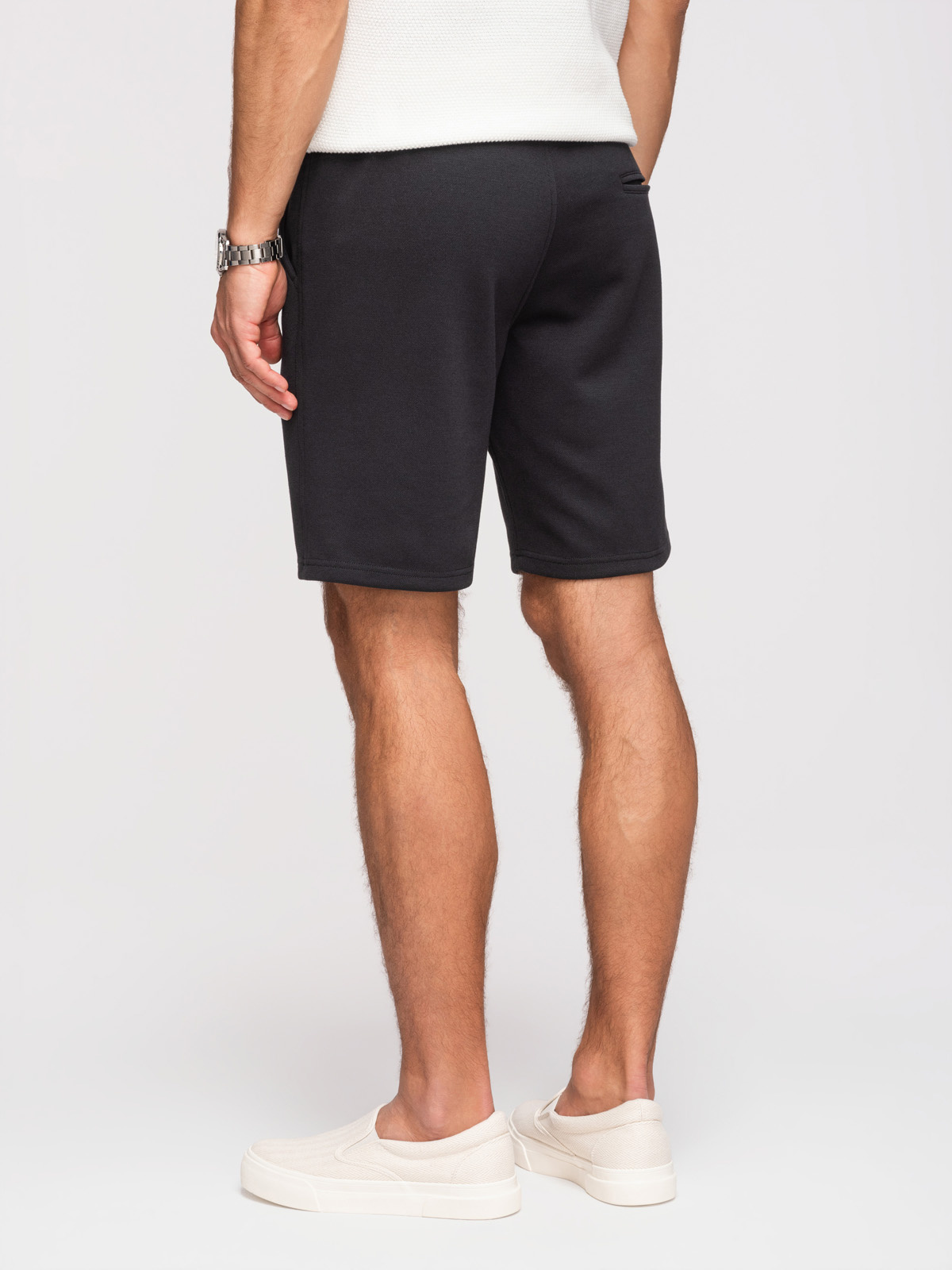 Ombre pánske REGULAR FIT štruktúrované šortky - čierne