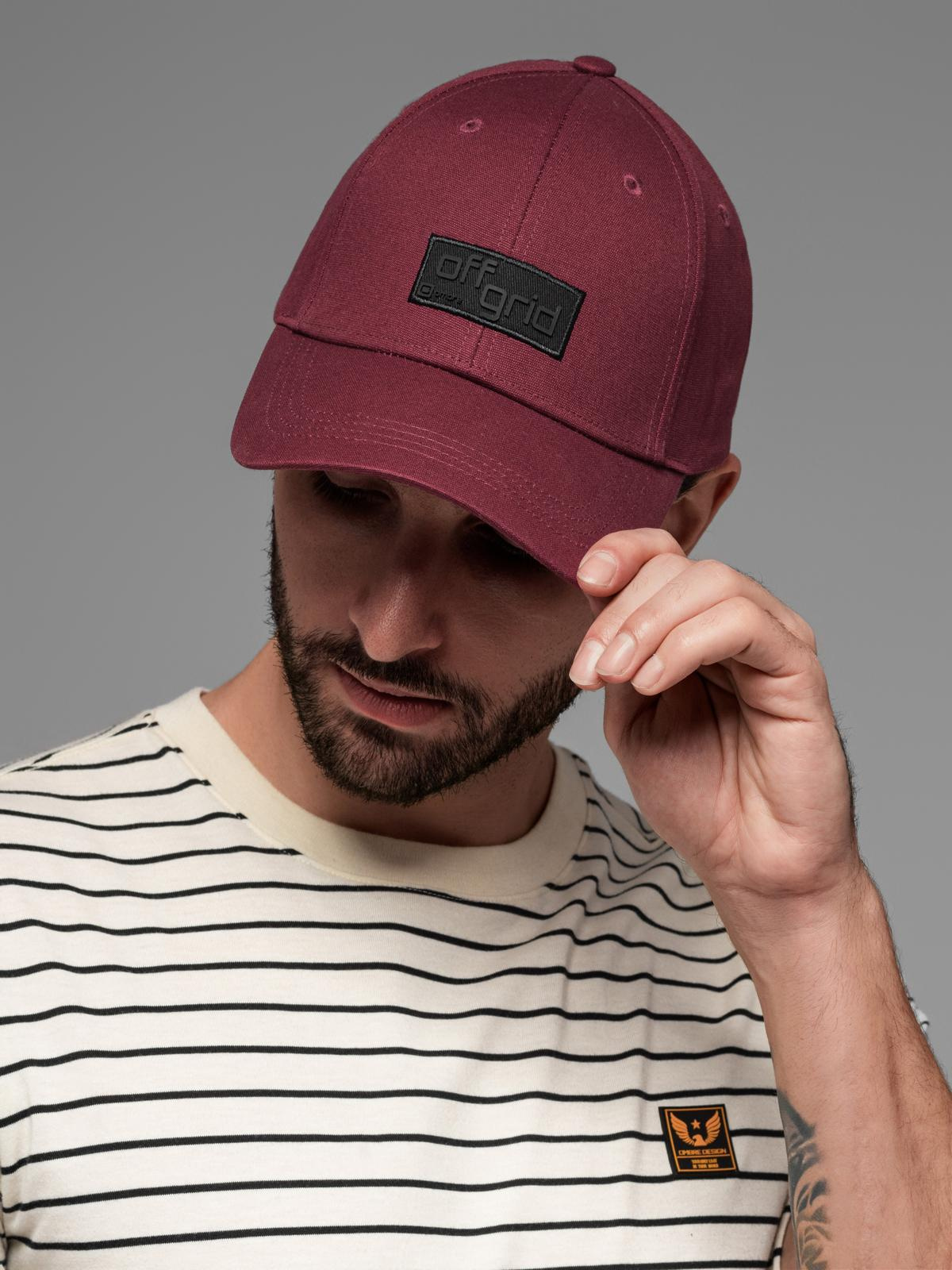 Ombre Men&#039;s baseball cap with visor and rectangular patch - maroon