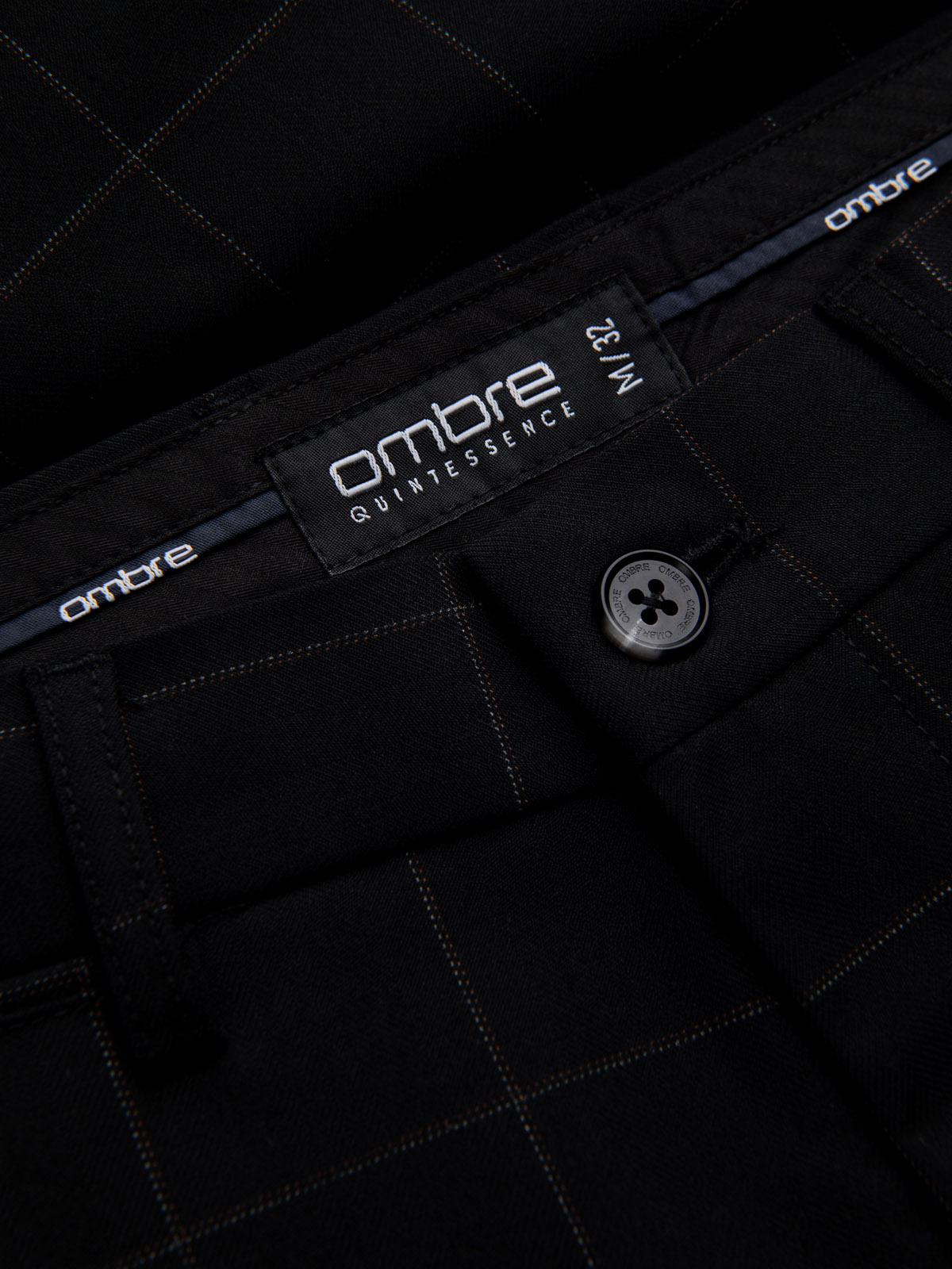 Ombre Men's pants with a classic cut in a delicate check - black