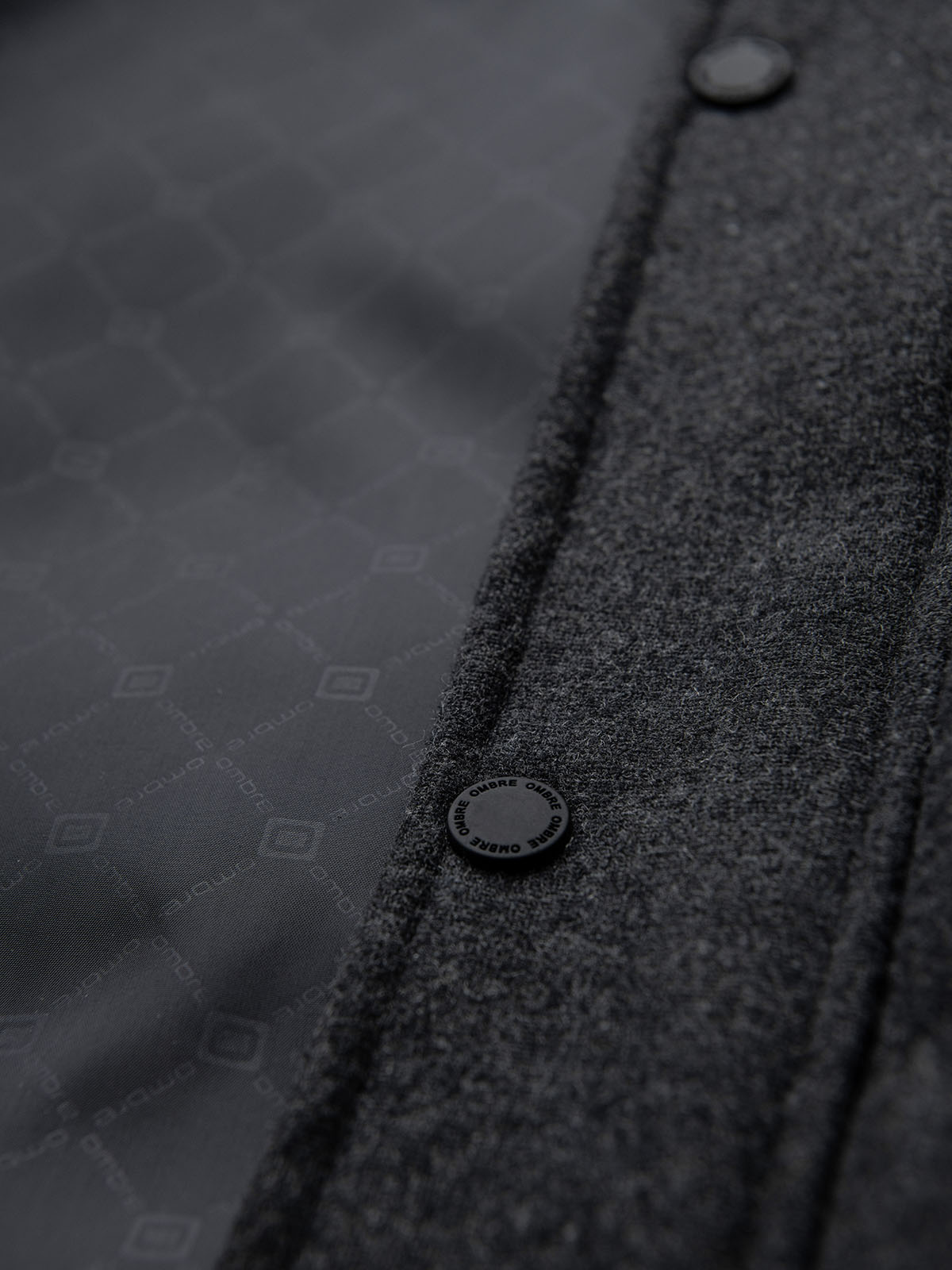 Ombre Men&#039;s lightweight jacket with mesh lining and hood - black