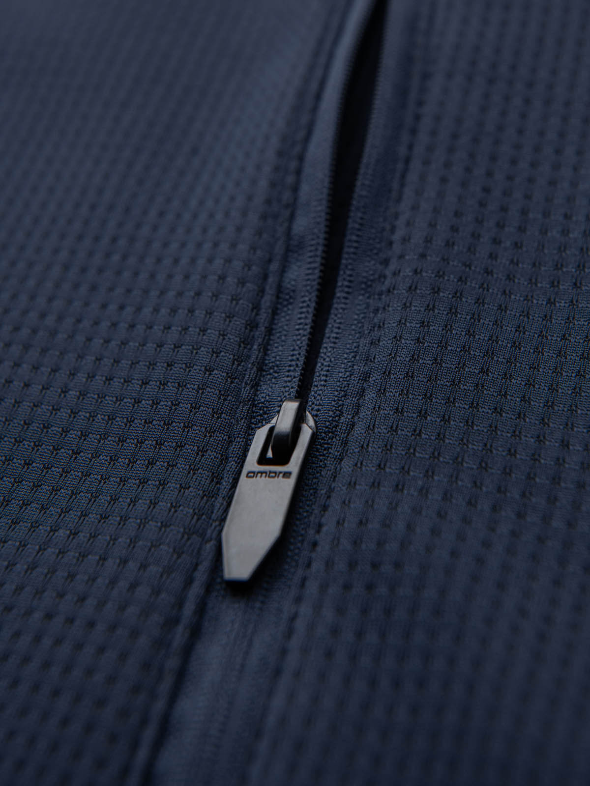 Ombre Men&#039;s lightweight jacket of combined materials with hood and decorative quilting - navy blue