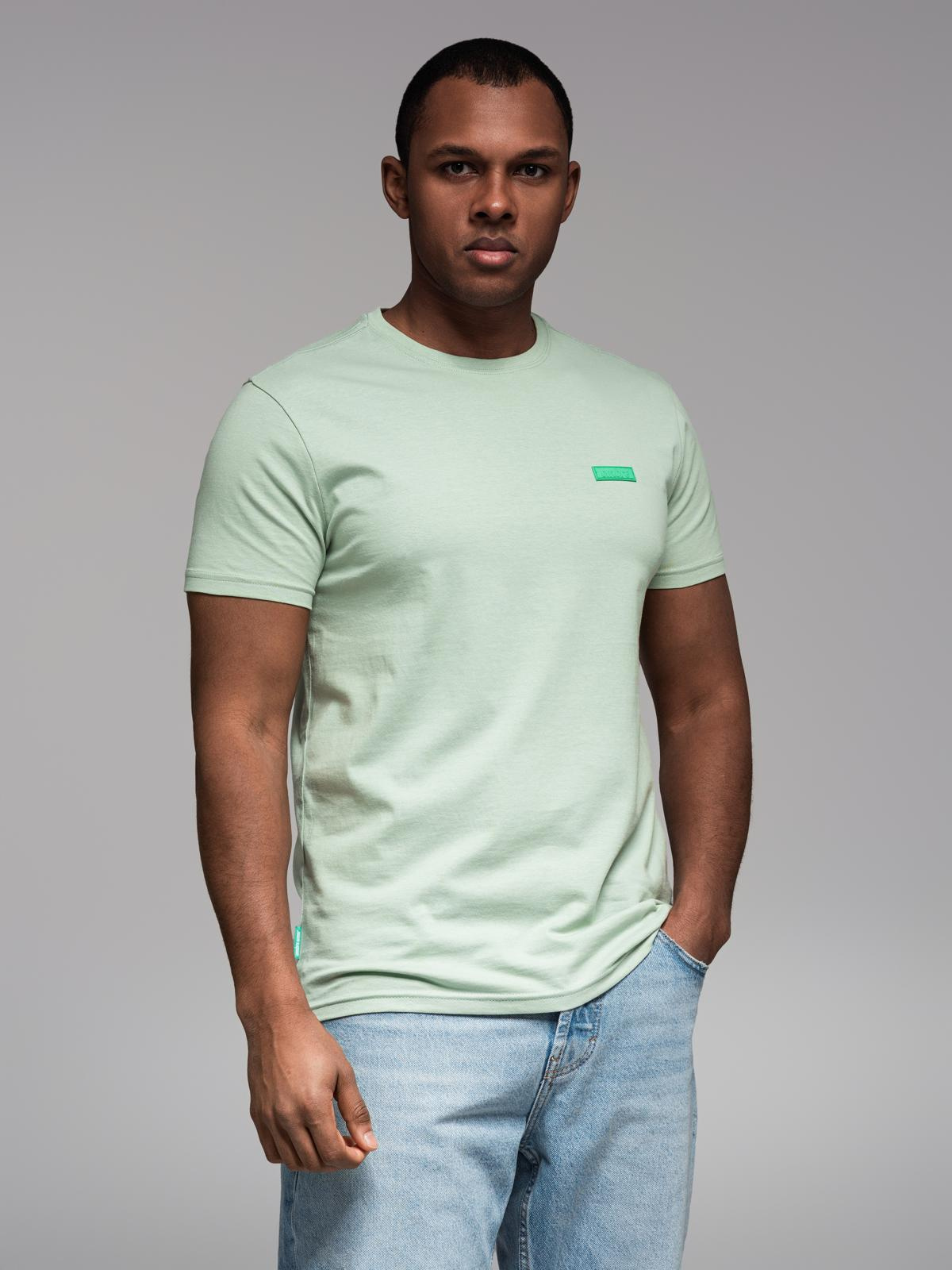 Tricou barbati, Ombre