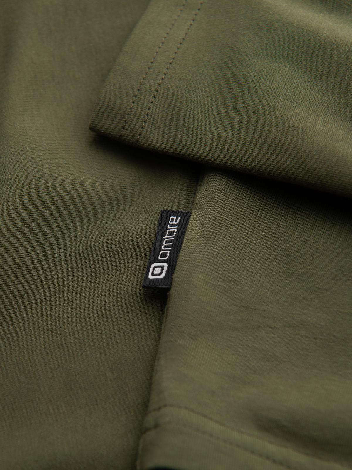 Pulover bărbătesc cu guler înalt Ombre - verde închis