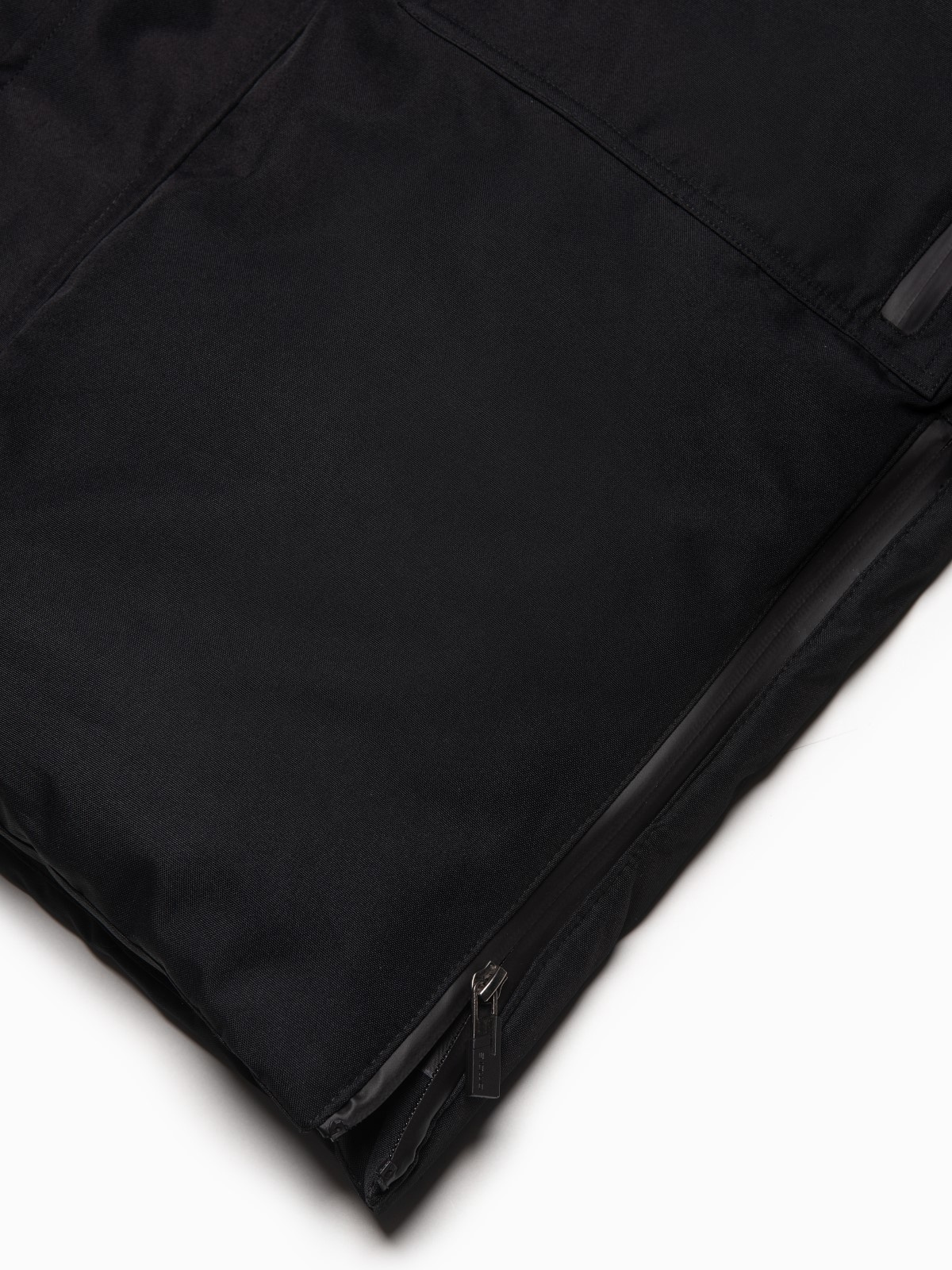 Ombre Alaskan men&#039;s winter jacket with detachable fur from the hood - black