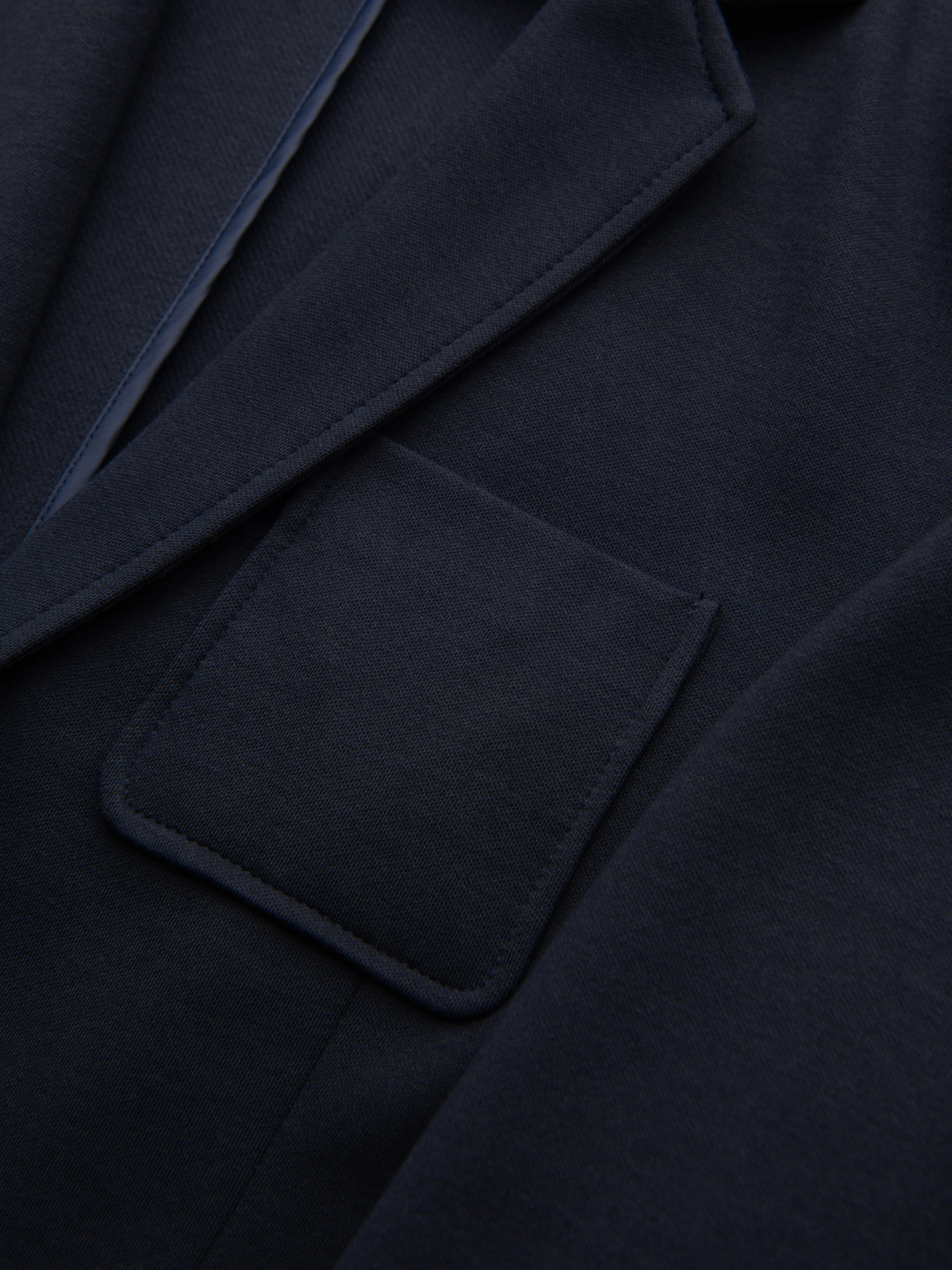 Pánske slim fit sako s jemnou textúrou