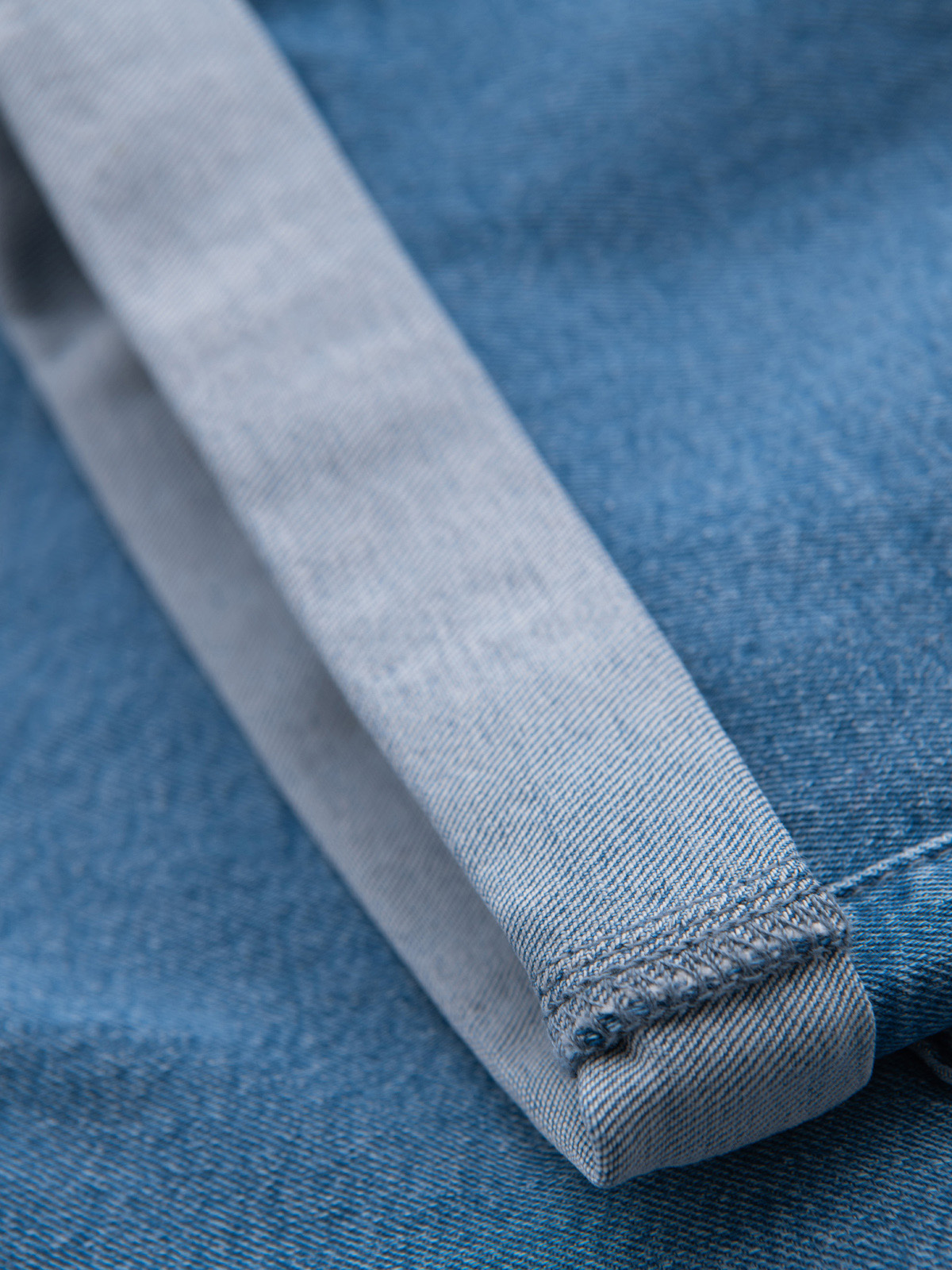 Ombre Men's denim shorts with rolled up leg - light blue