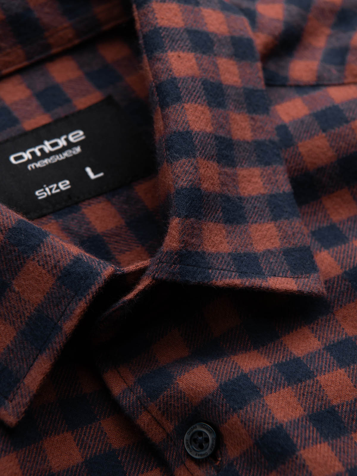 Ombre Men's checkered flannel shirt - navy blue and black