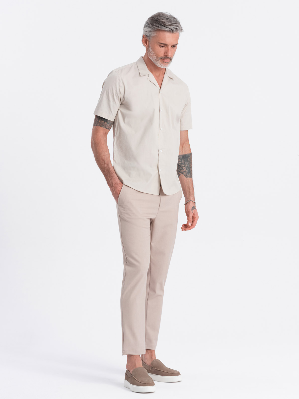 Levně Ombre Men's short sleeve shirt with Cuban collar - cream