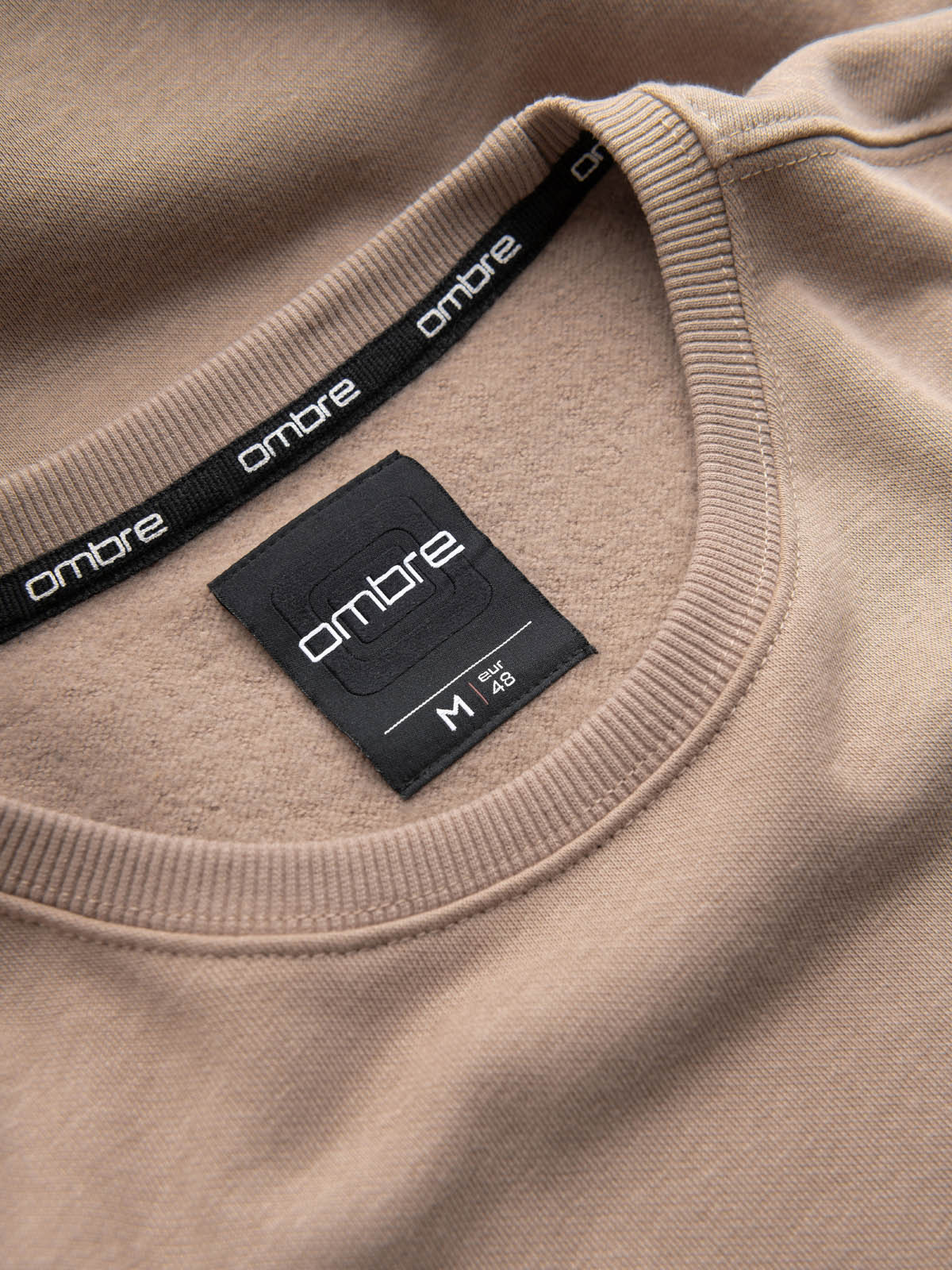 Ombre Men&#039;s non-stretch sweatshirt with metal pin - beige