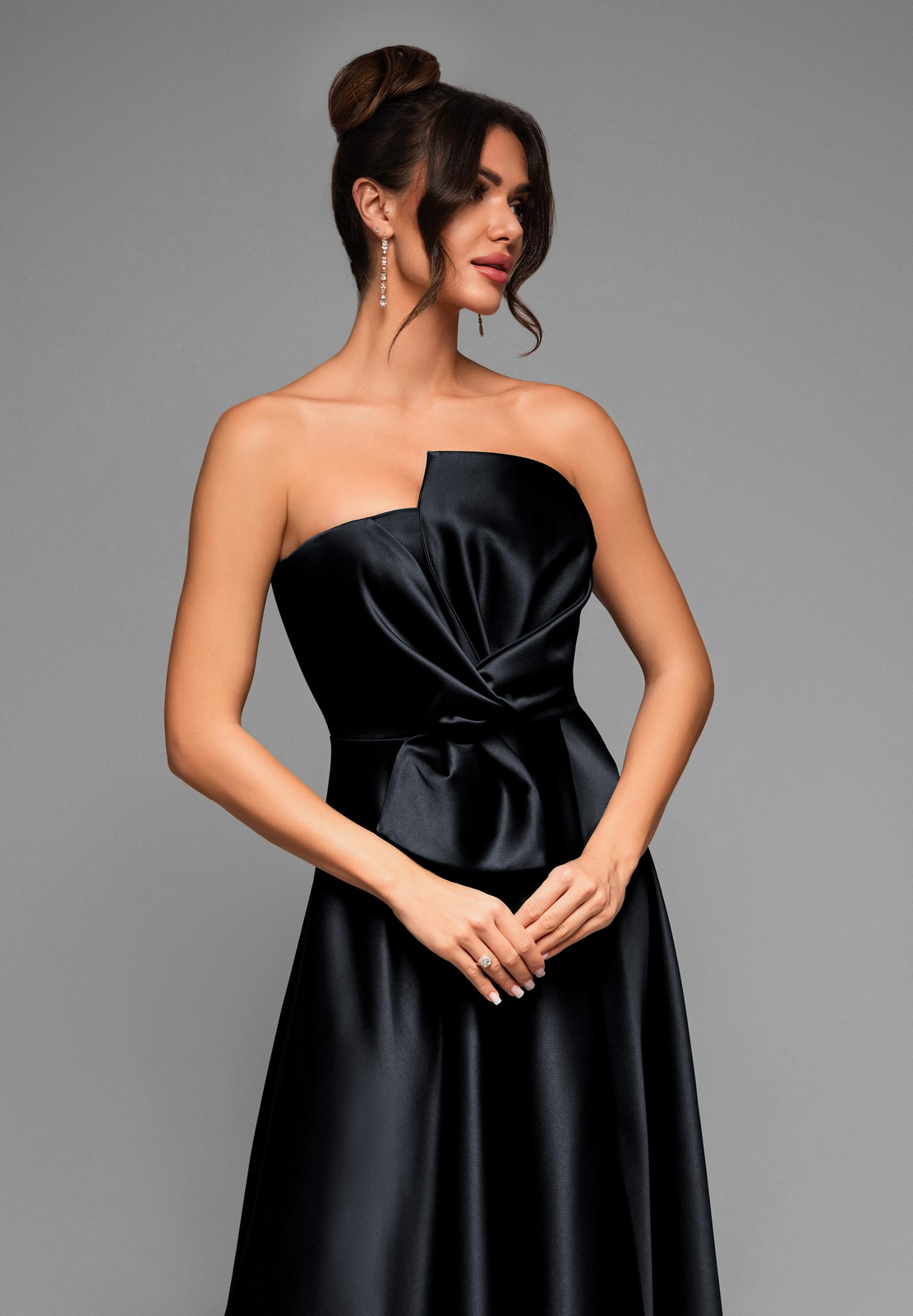 Edoti Evening dress LA-OM