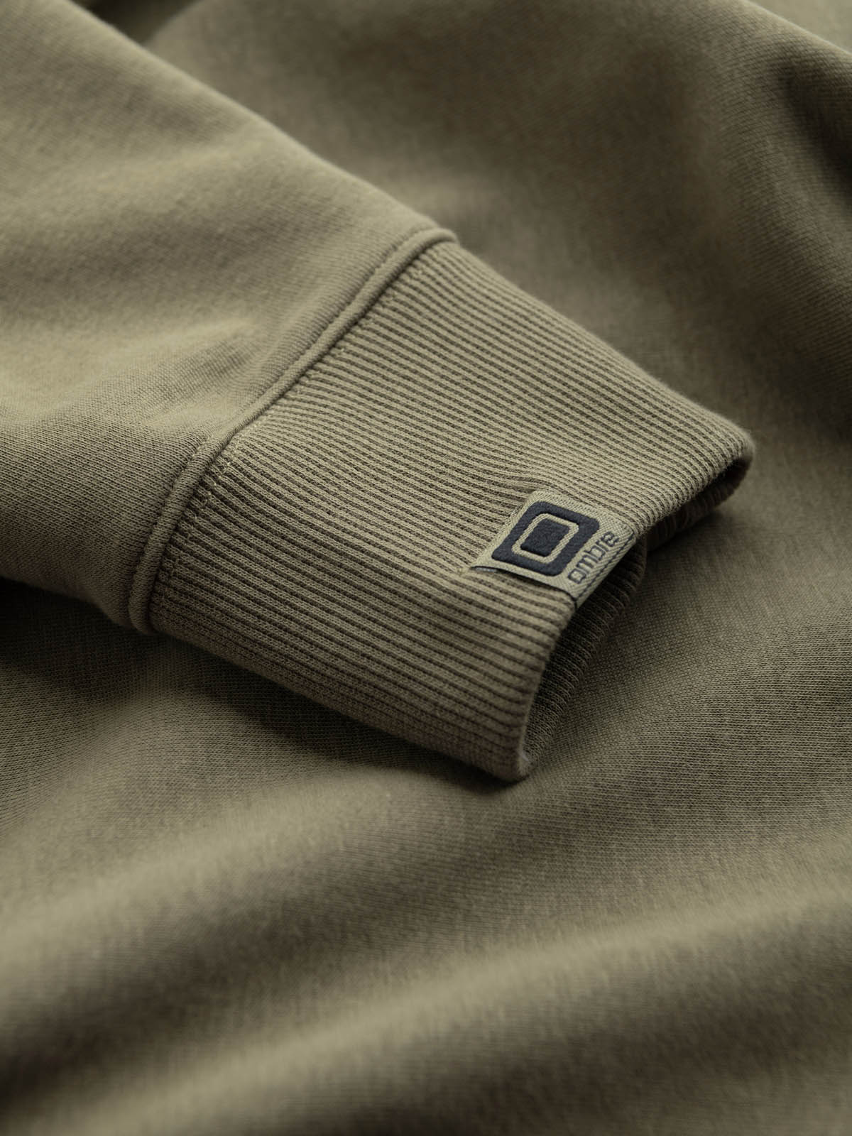 Ombre Unzipped men&#039;s sweatshirt with hood and patch - olive