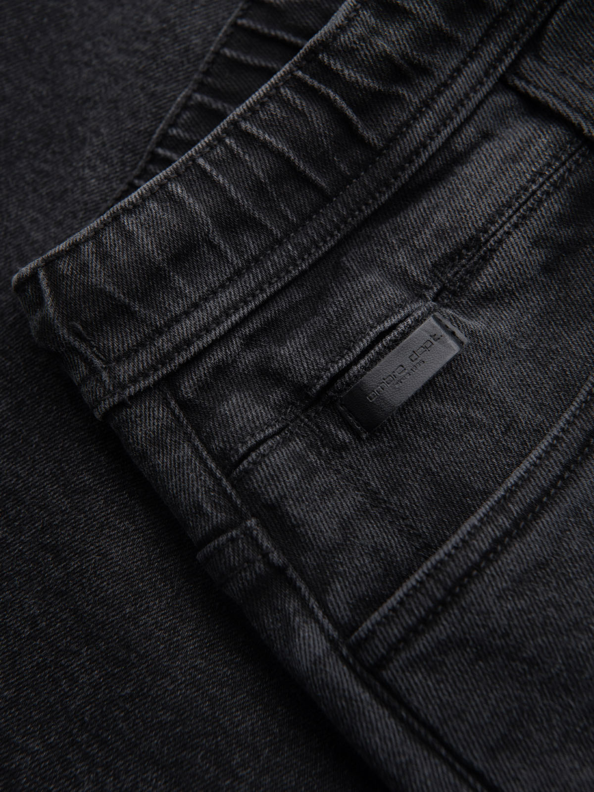 Ombre Men's shorts with elastic waistband and wash effect - black