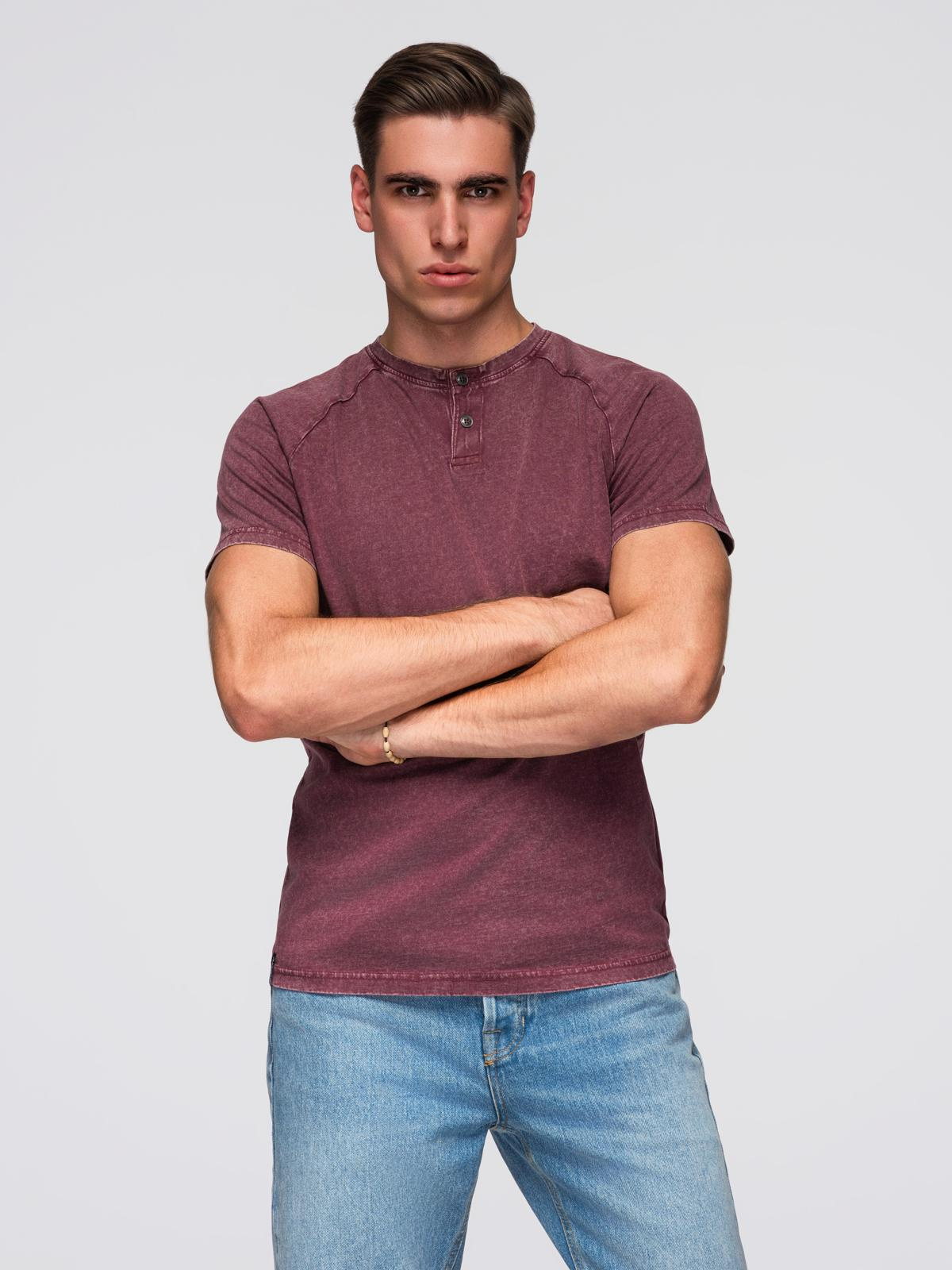 Ombre Men's T-shirt with wash effect and buttons at neckline - burgundy