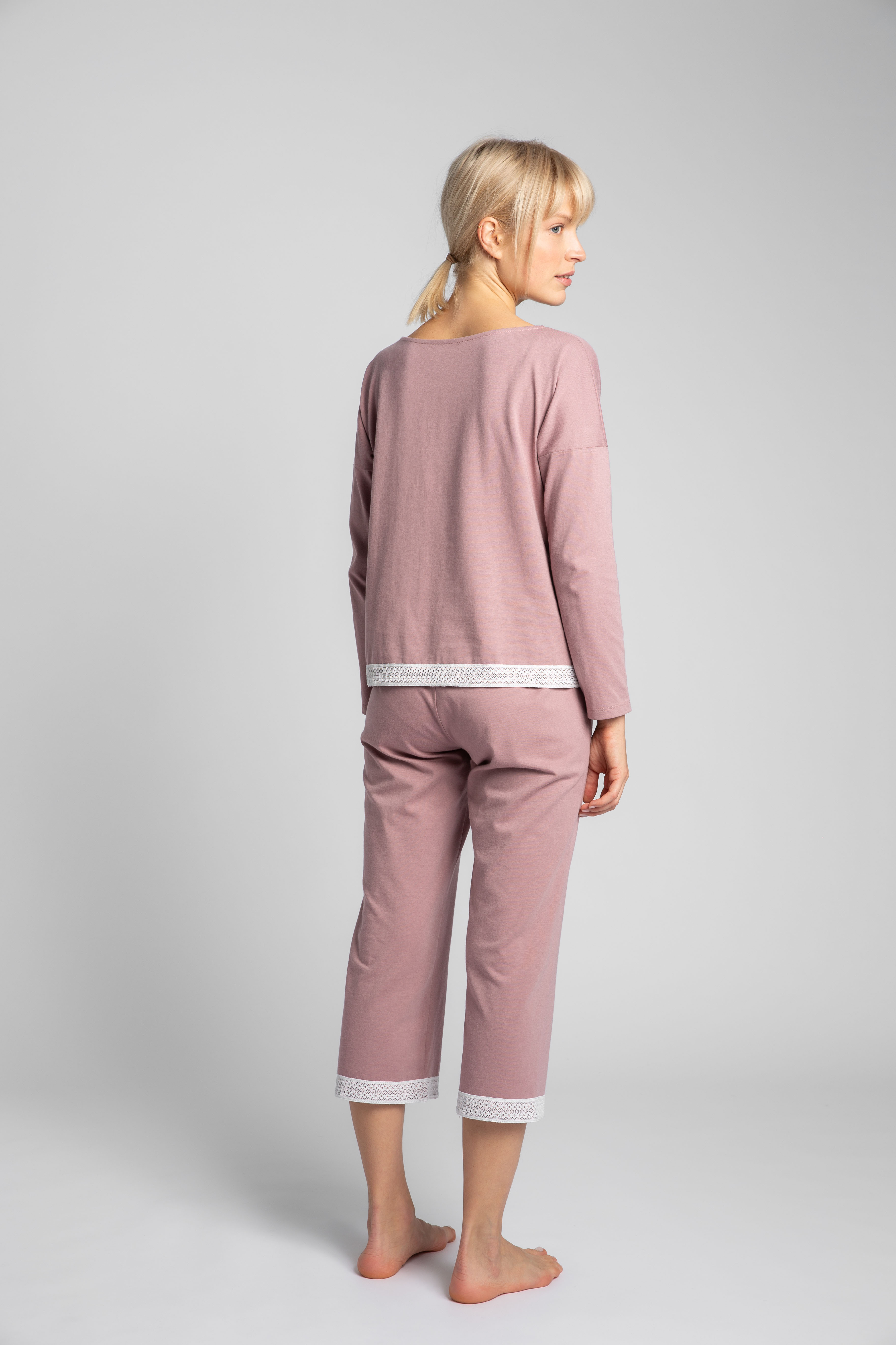 Bluza femeii LaLupa LA040