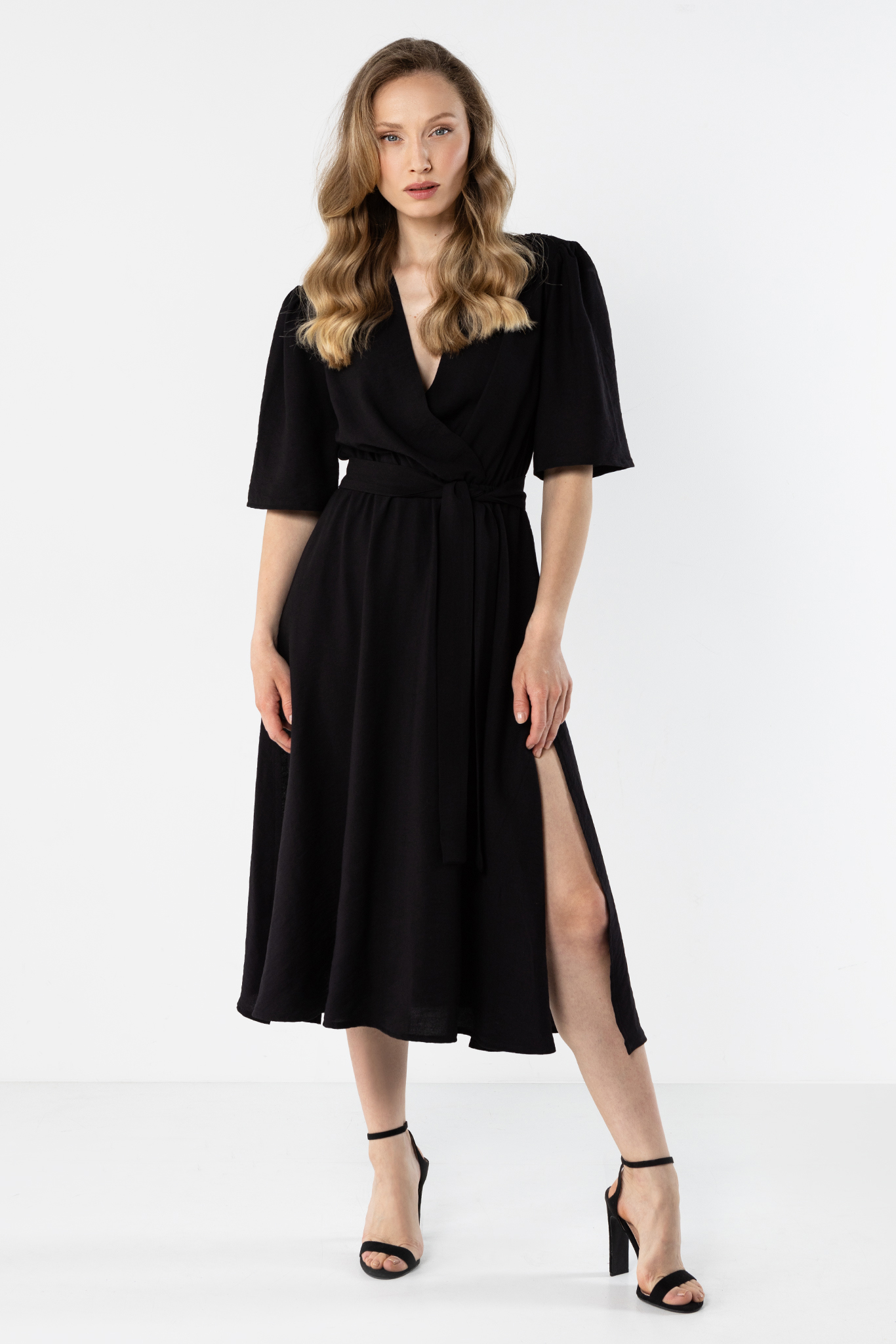 Дамска рокля с прегръщаща се форма A761