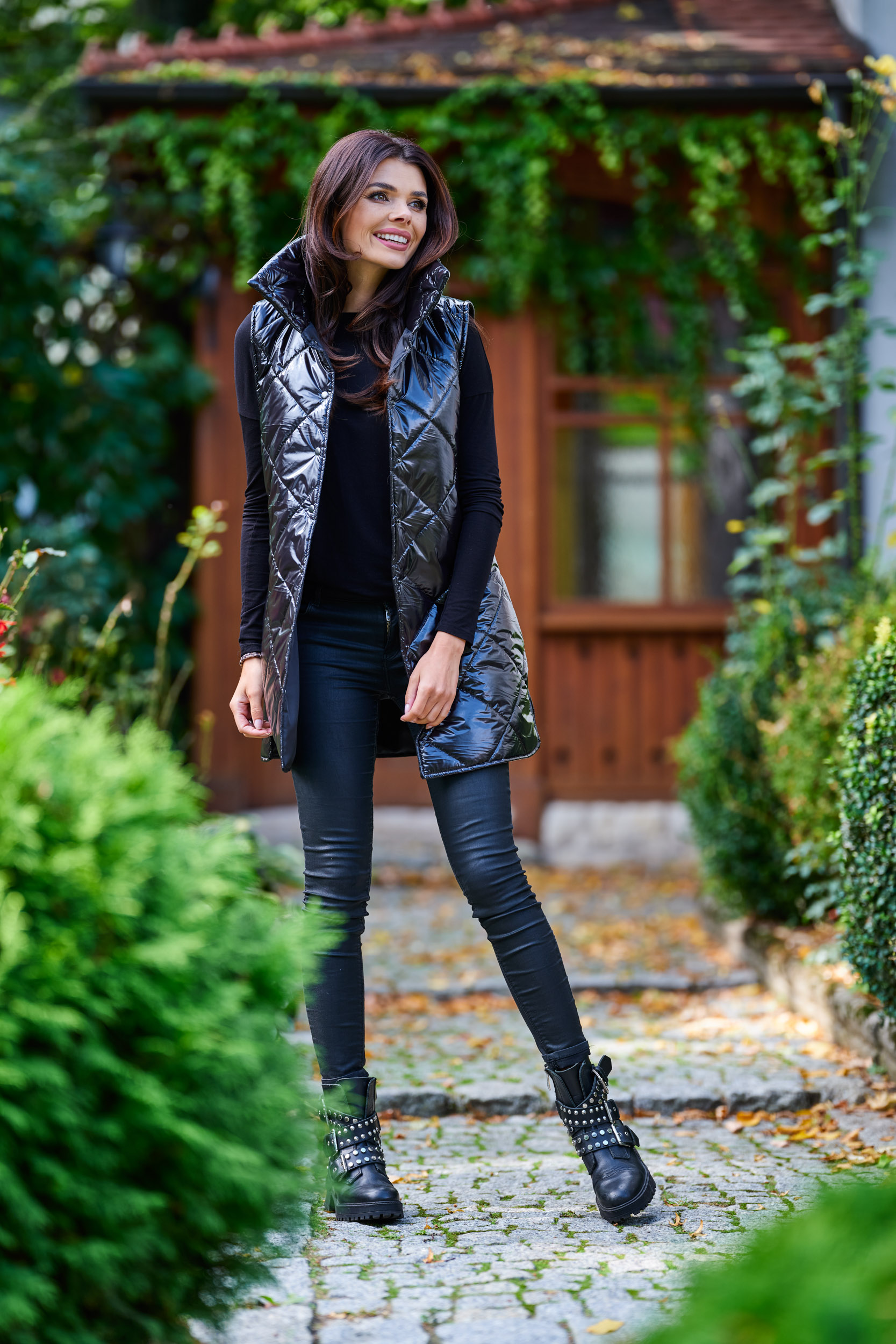 Vesta dama, Awama A383