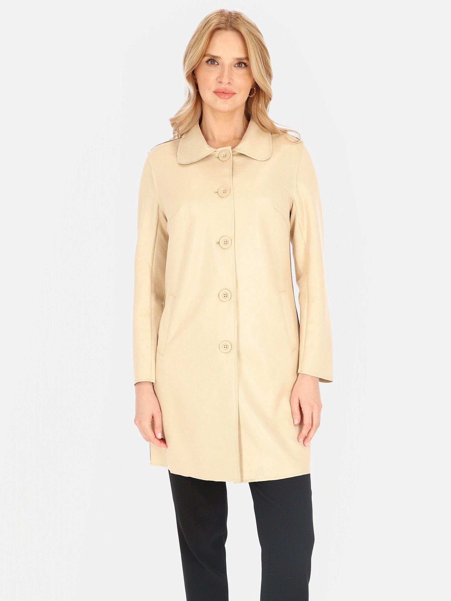 Леко преходно палто с копчета