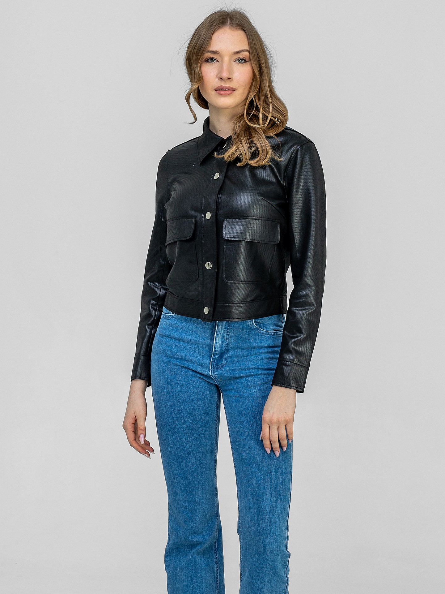 PERSO Woman's Stylish short women's jacket with a collar