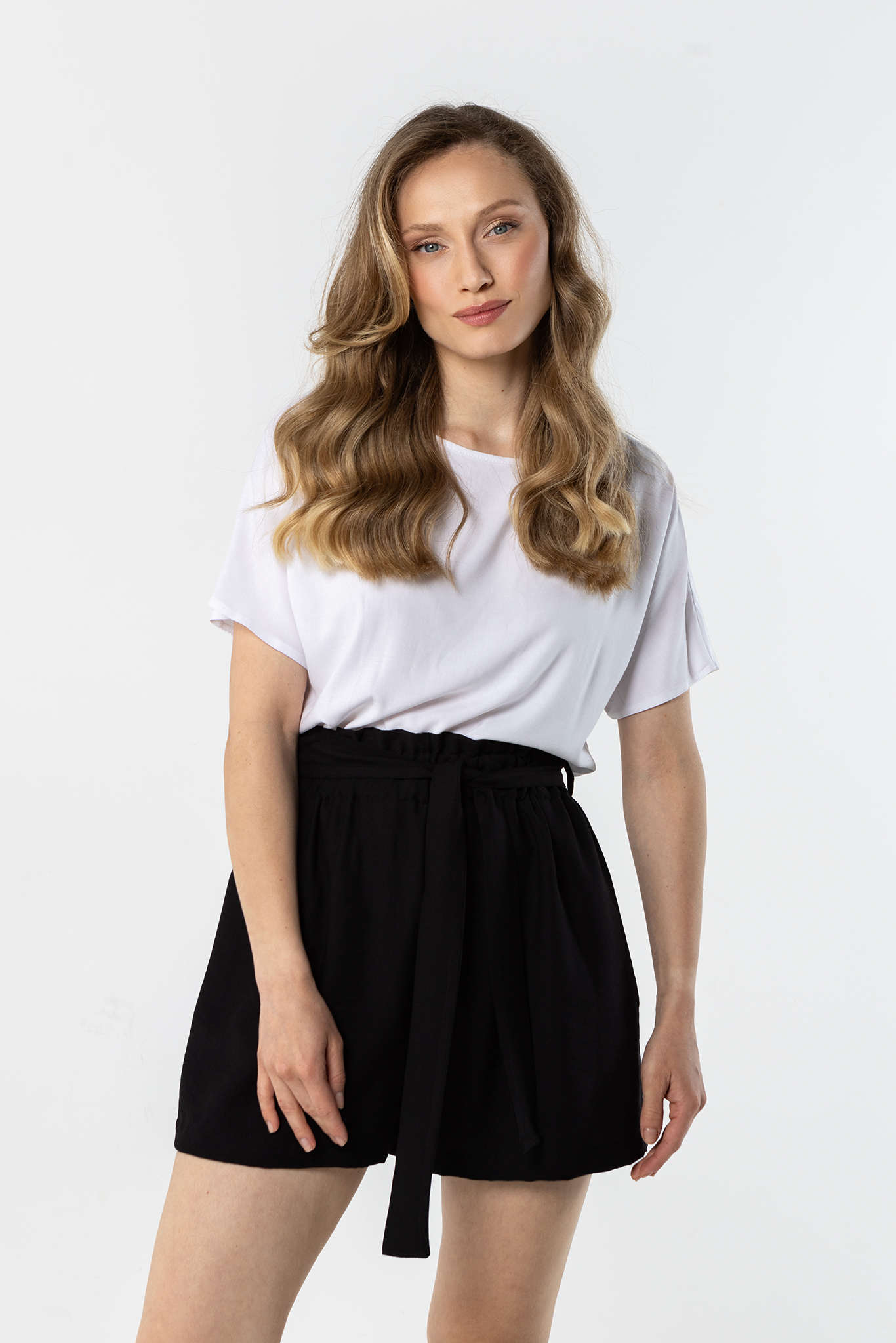 Дамски шорти Awama A765