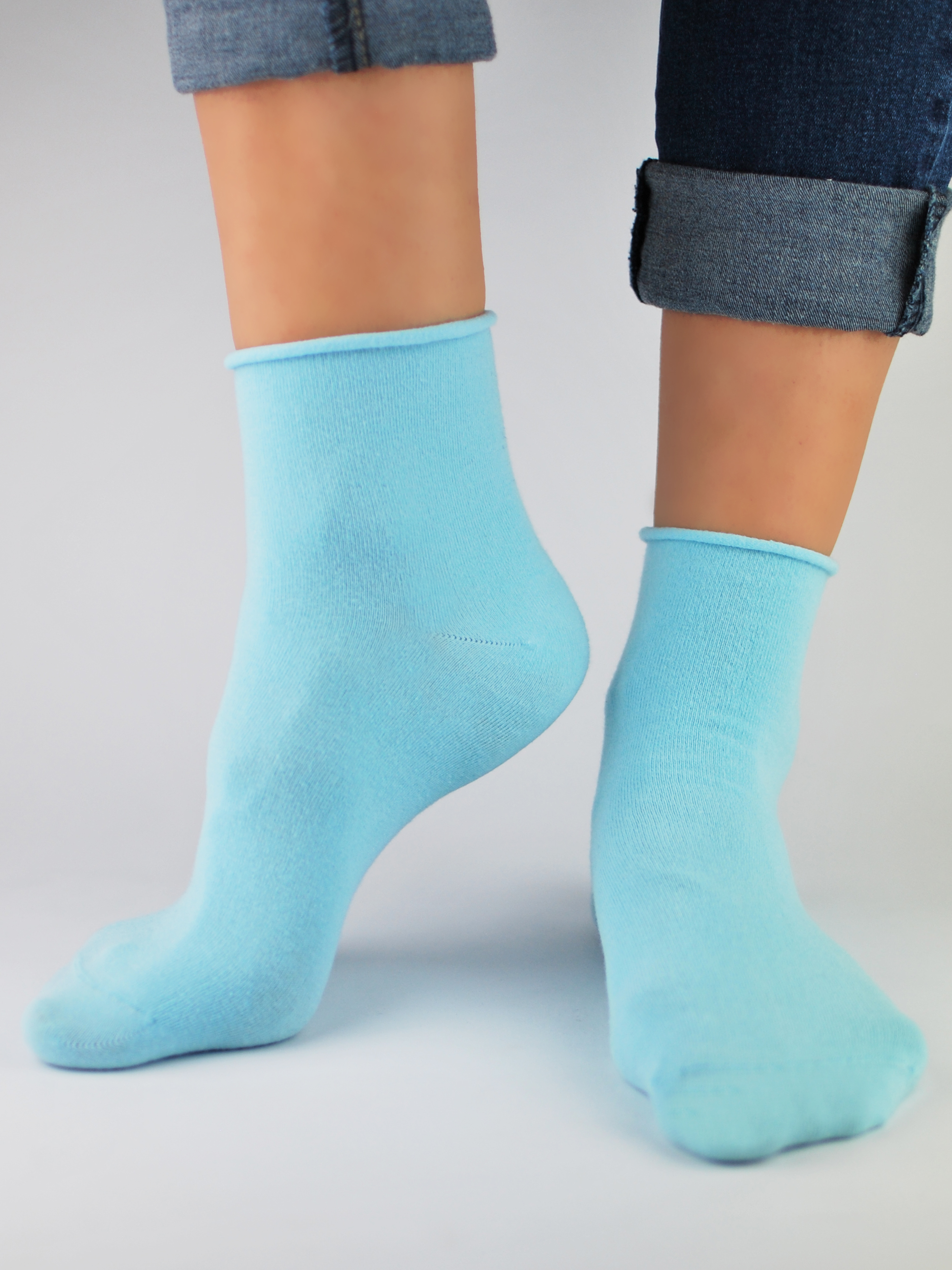 NOVITI Woman's Socks SB014-W-08